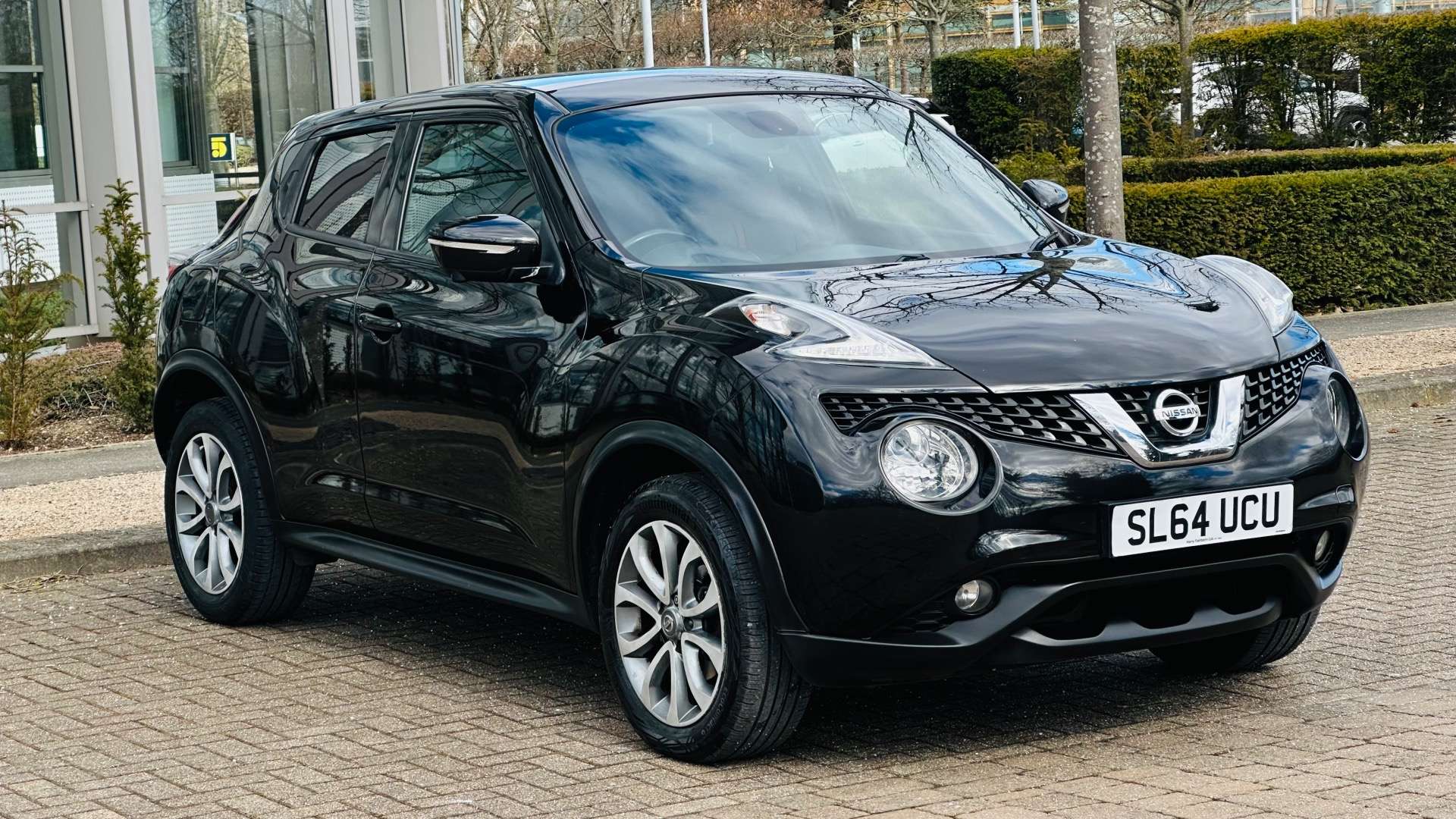 NISSAN JUKE 1.6 Juke Tekna CVT 5dr #3