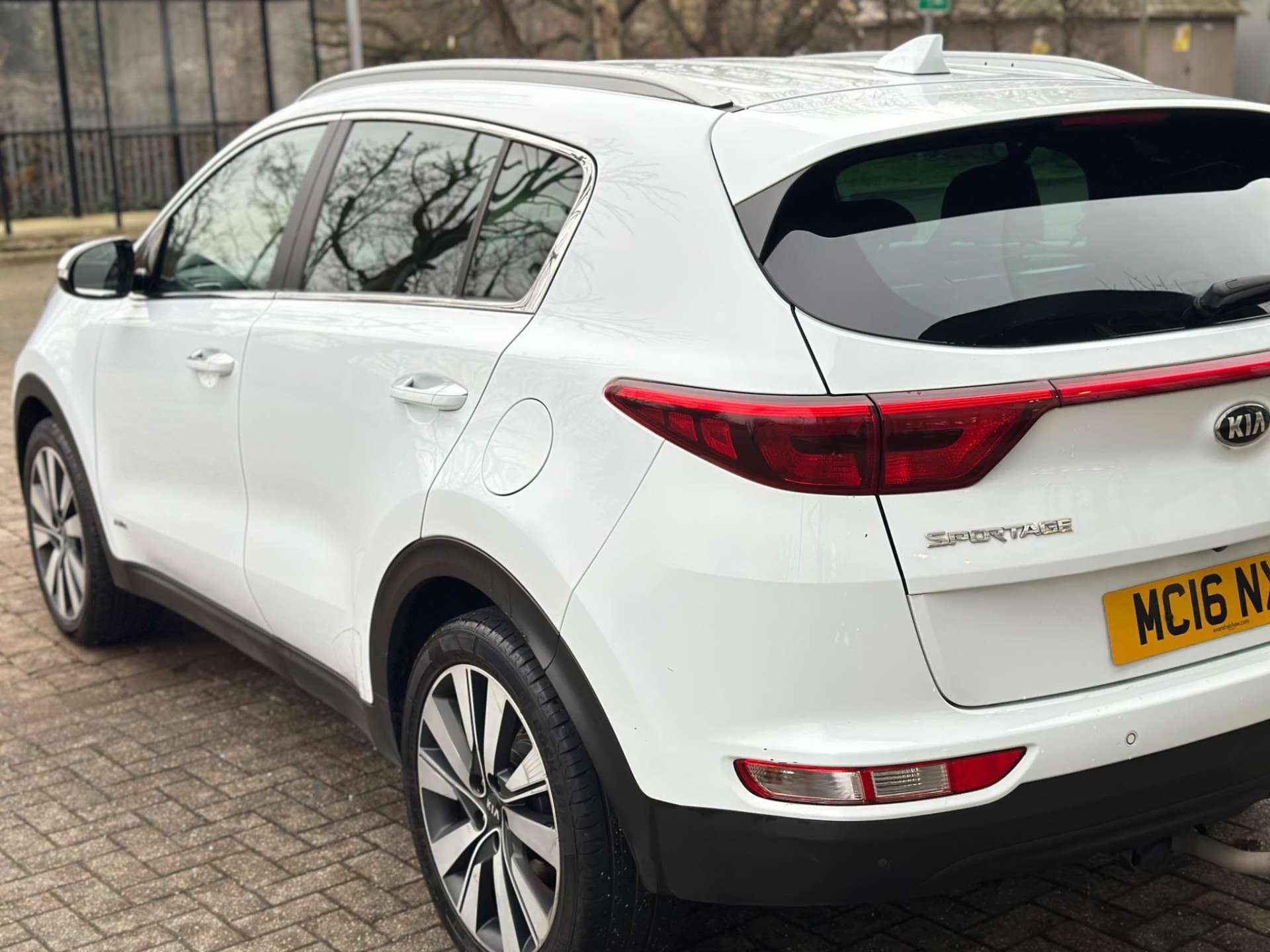 KIA SPORTAGE 2.0 Sportage KX-3 CRDi Auto 4WD 5dr #11