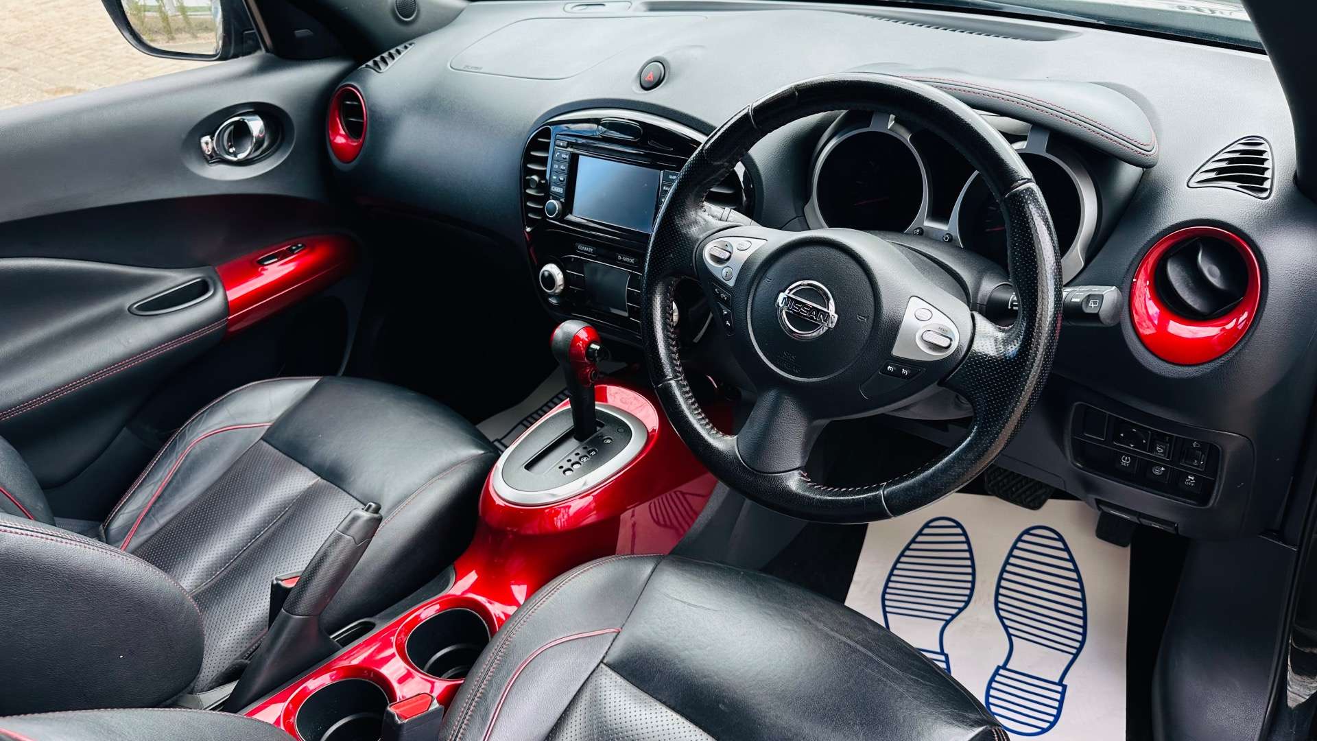 NISSAN JUKE 1.6 Juke Tekna CVT 5dr #17