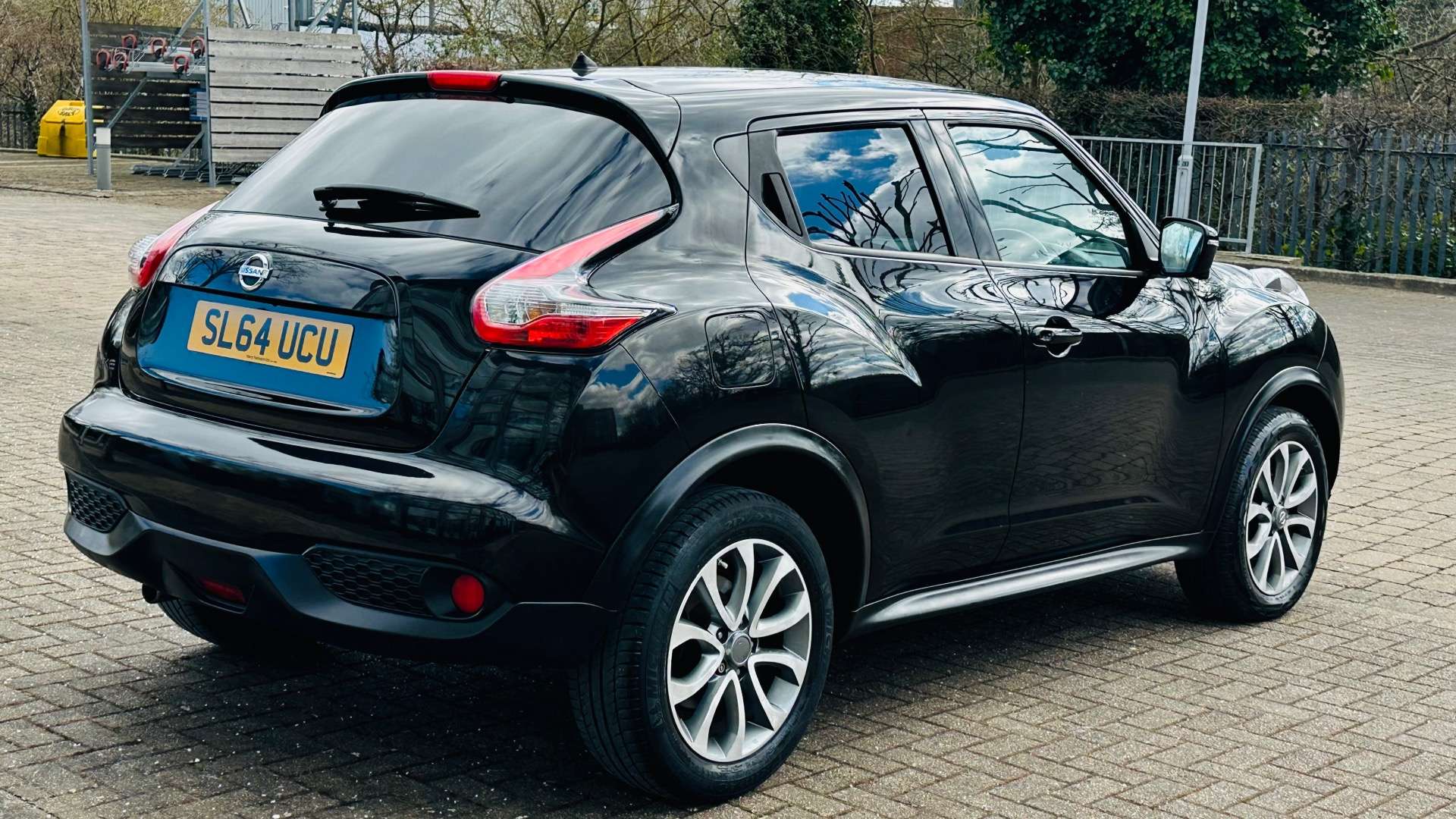 NISSAN JUKE 1.6 Juke Tekna CVT 5dr #24
