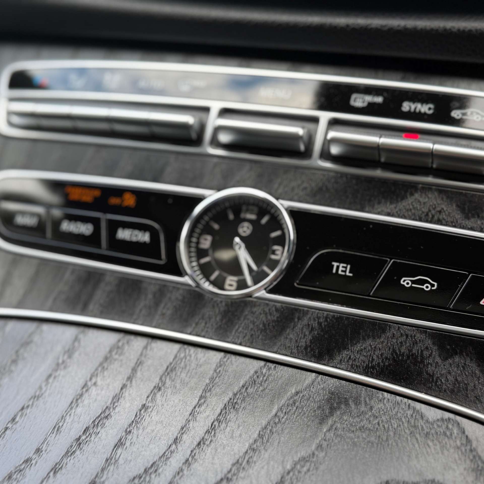MERCEDES-BENZ E-CLASS 2.9 E 350 AMG Line Night Edition Premium+ D Auto 4dr #26