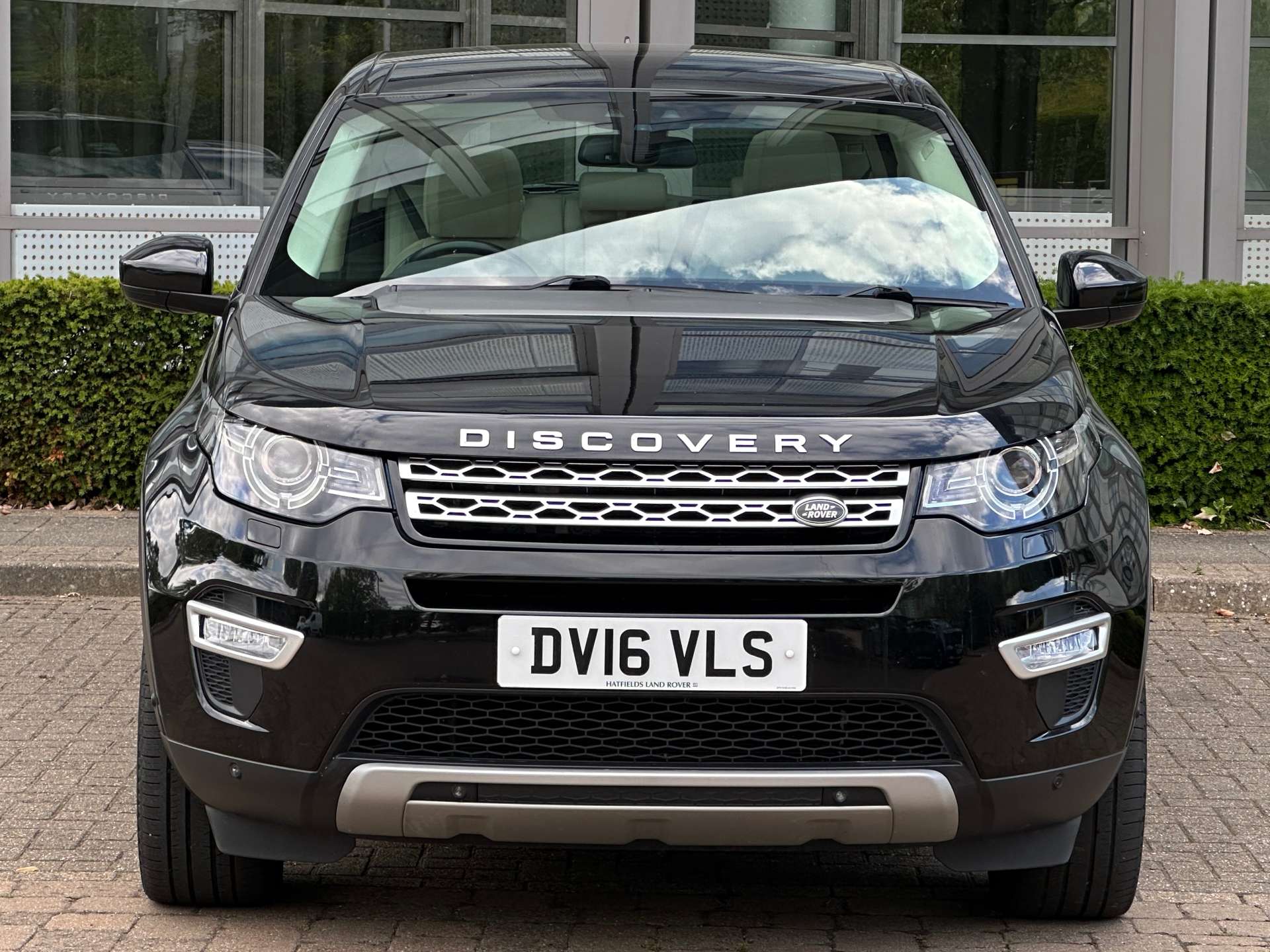 LAND ROVER DISCOVERY SPORT 2.0 Discovery Sport Luxury HSE TD4 Auto 4WD 5dr #1