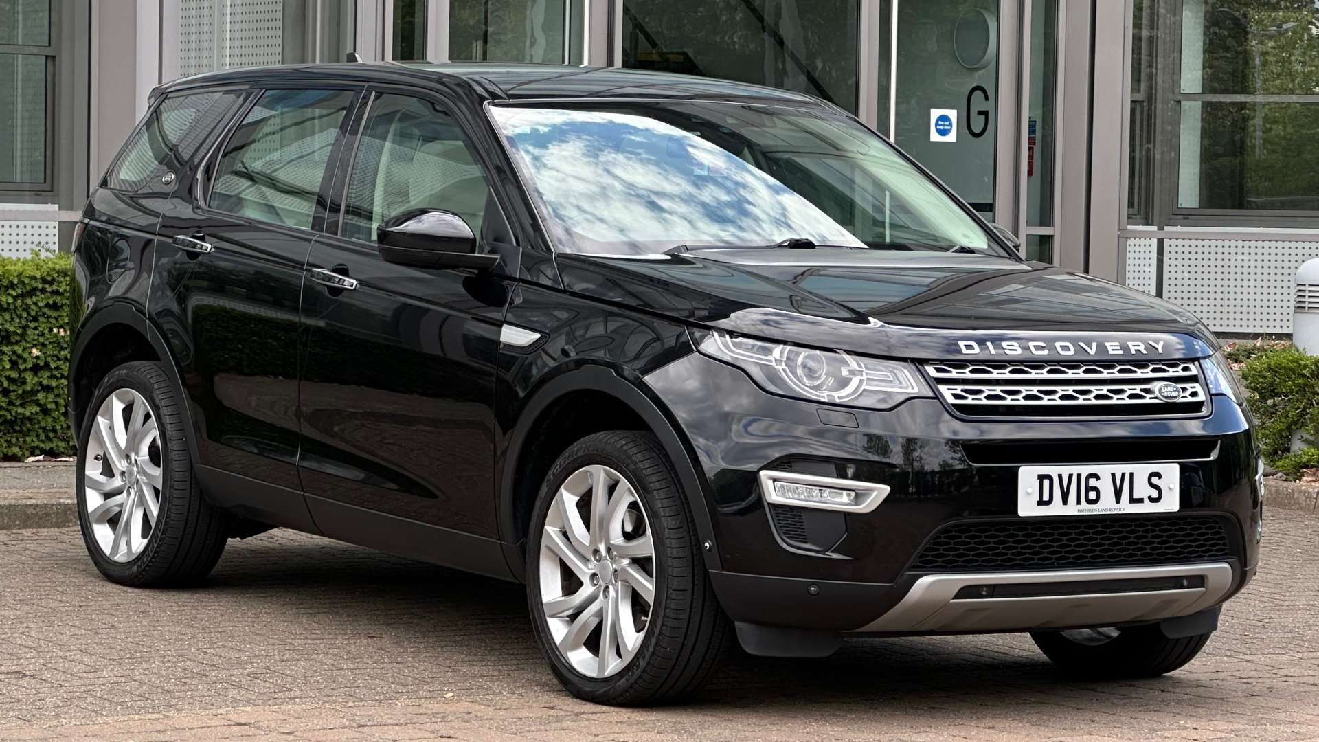 LAND ROVER DISCOVERY SPORT 2.0 Discovery Sport Luxury HSE TD4 Auto 4WD 5dr #8