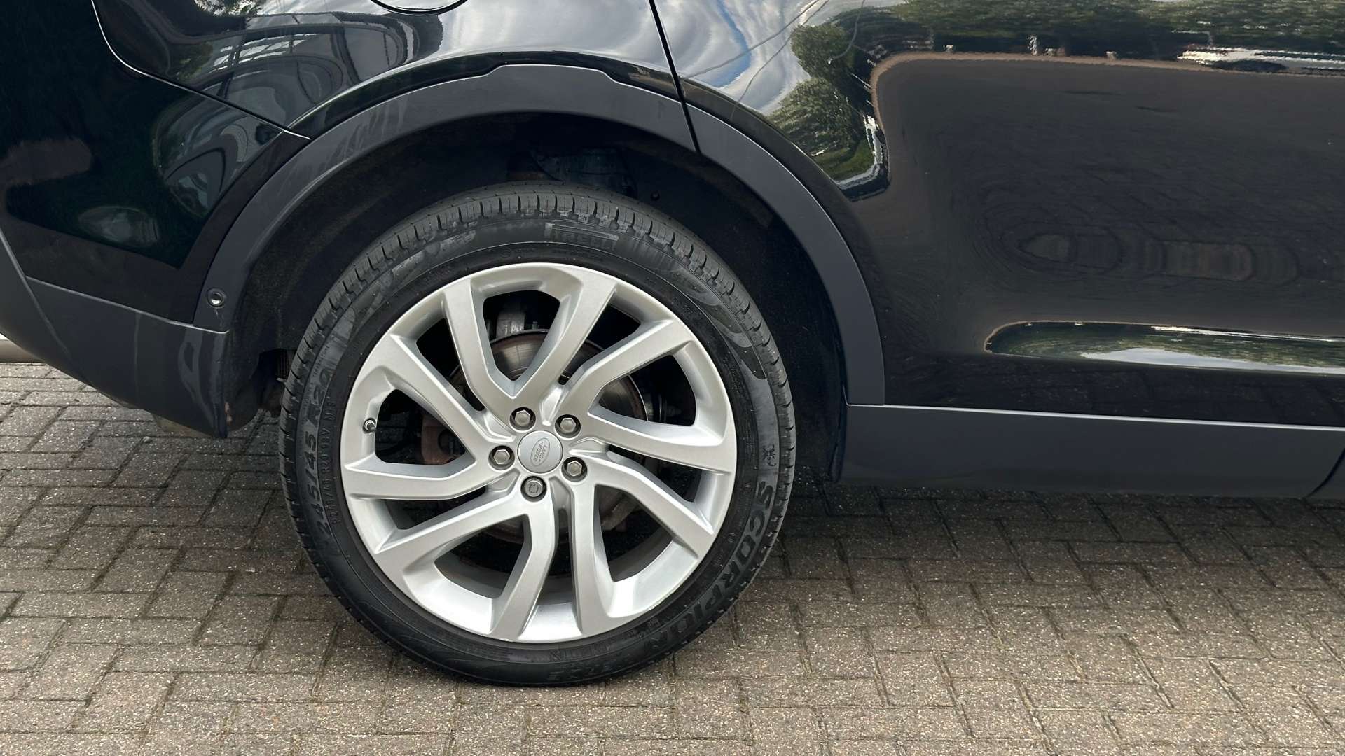 LAND ROVER DISCOVERY SPORT 2.0 Discovery Sport Luxury HSE TD4 Auto 4WD 5dr #10