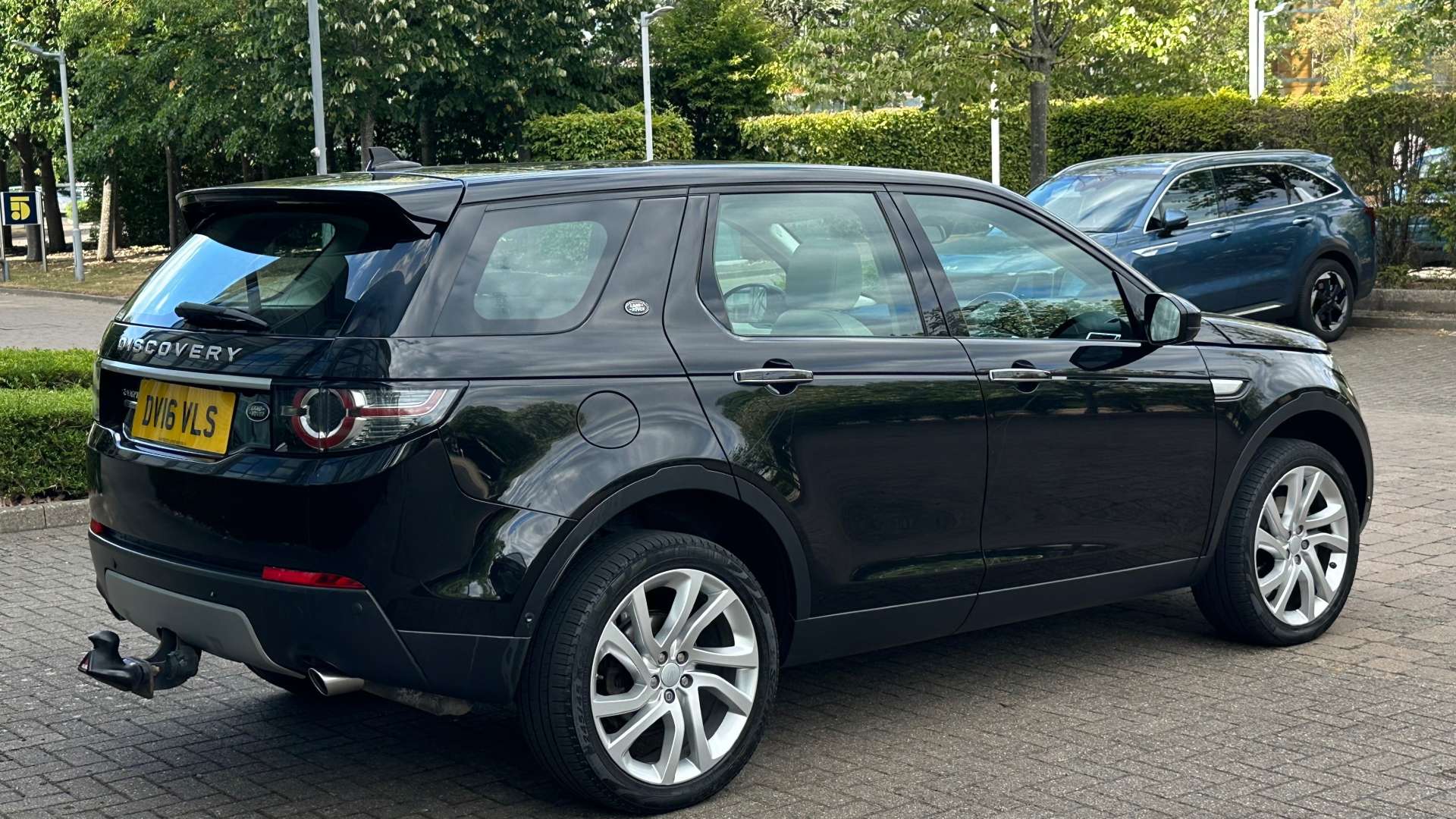 LAND ROVER DISCOVERY SPORT 2.0 Discovery Sport Luxury HSE TD4 Auto 4WD 5dr #11