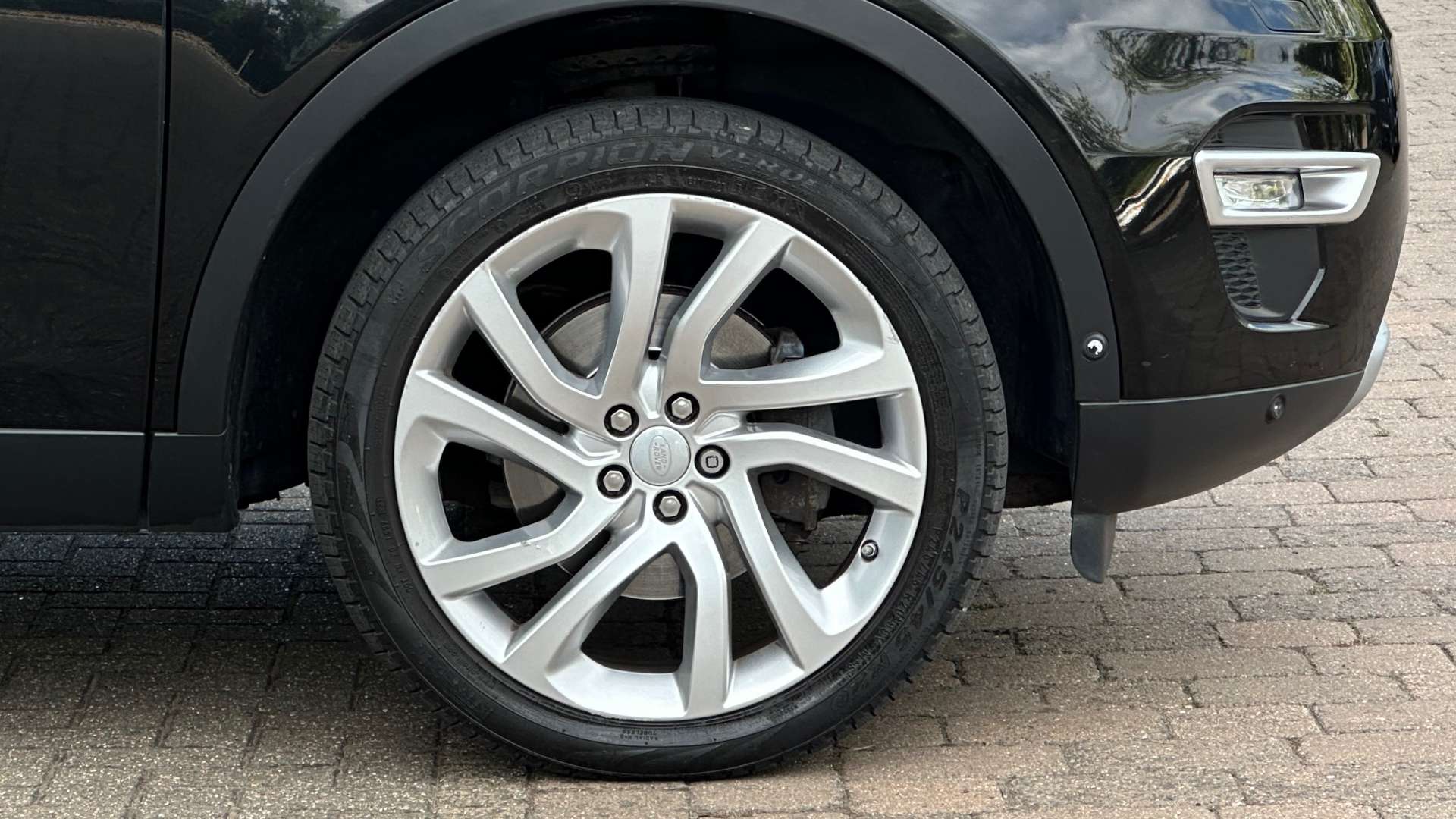 LAND ROVER DISCOVERY SPORT 2.0 Discovery Sport Luxury HSE TD4 Auto 4WD 5dr #15