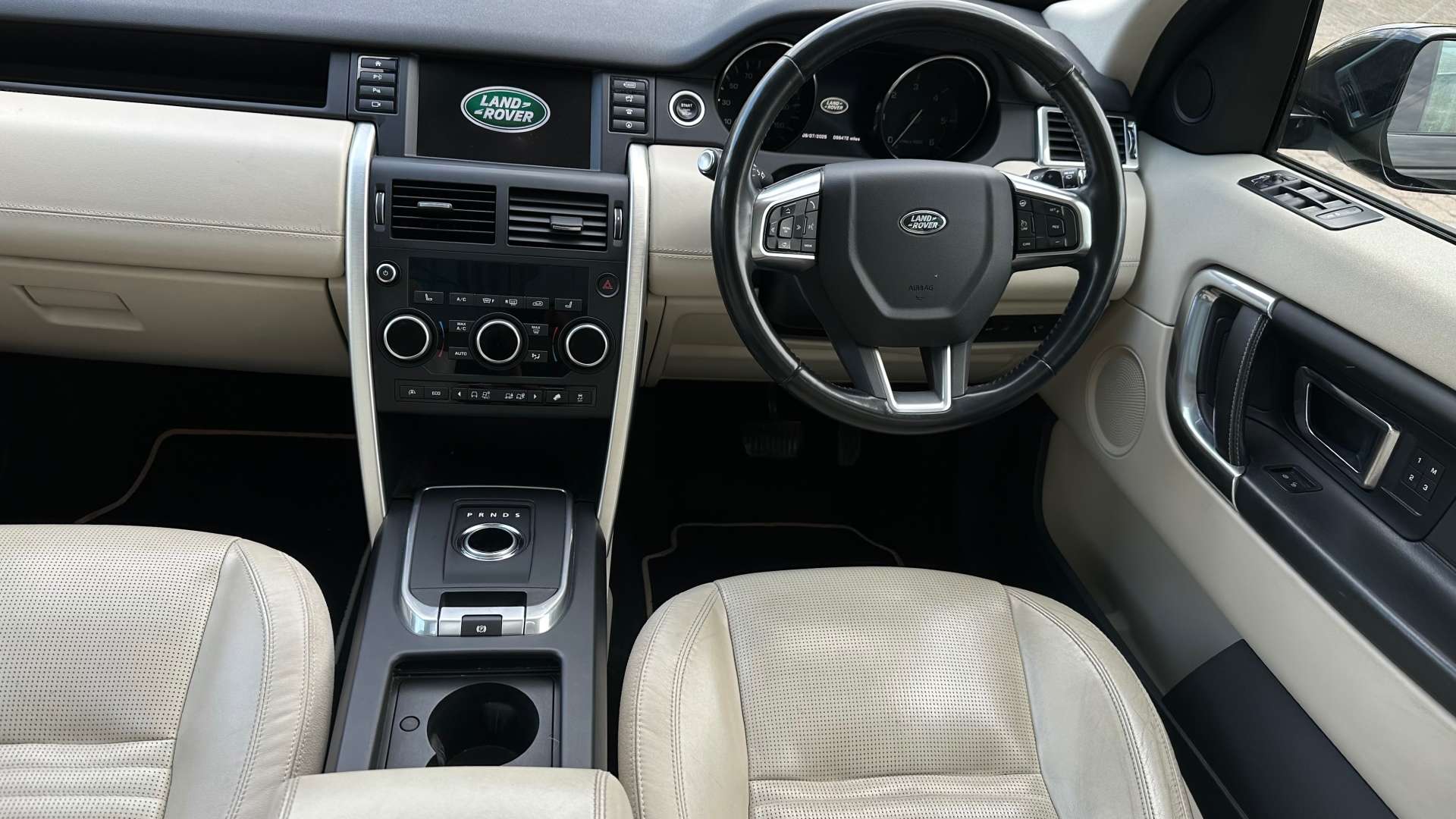 LAND ROVER DISCOVERY SPORT 2.0 Discovery Sport Luxury HSE TD4 Auto 4WD 5dr #28