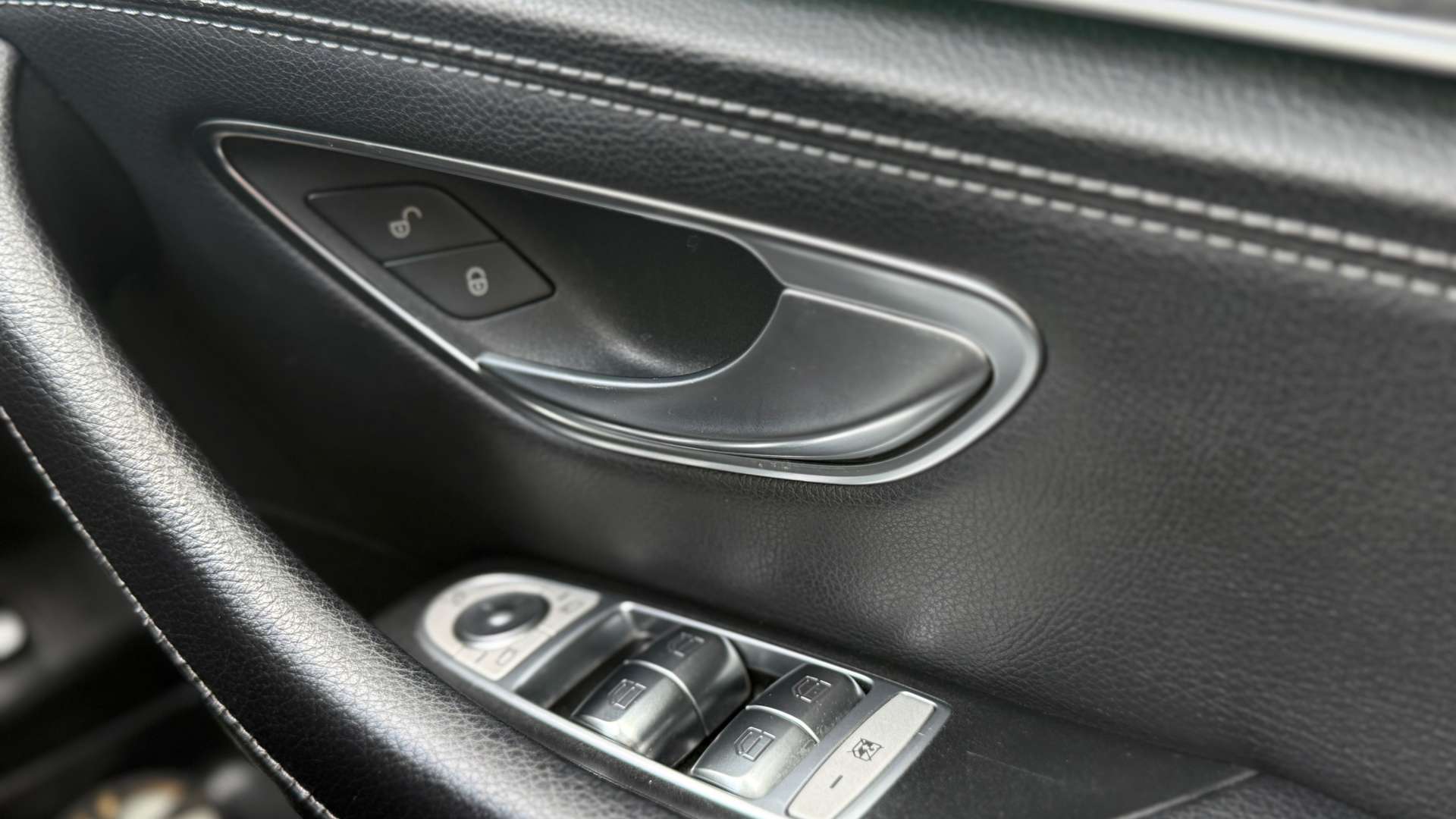 MERCEDES-BENZ E-CLASS 2.9 E 350 AMG Line Night Edition Premium+ D Auto 4dr #40