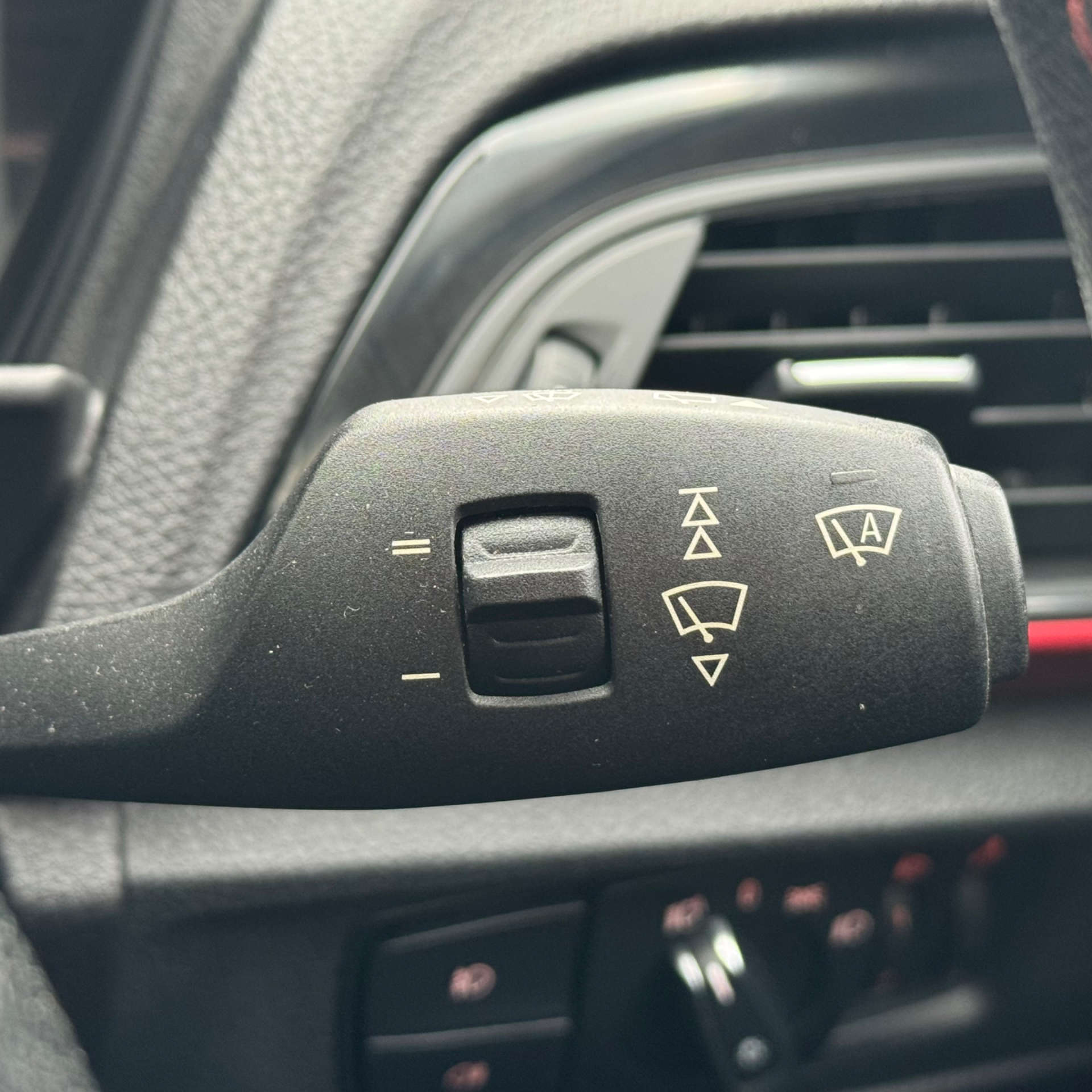 BMW 1 SERIES 1.5 116D Sport Auto 5dr #28