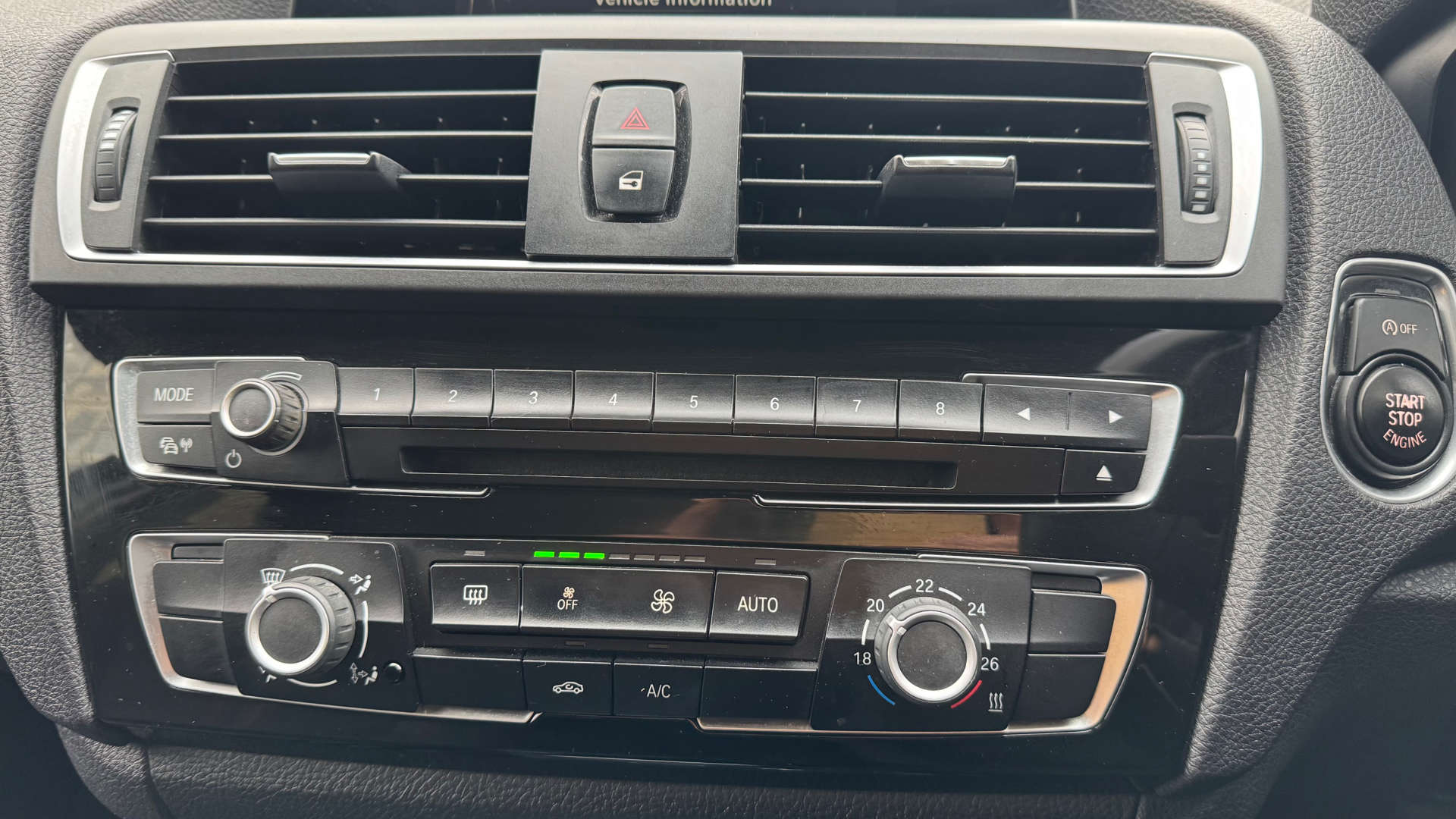 BMW 1 SERIES 1.5 116D Sport Auto 5dr #32