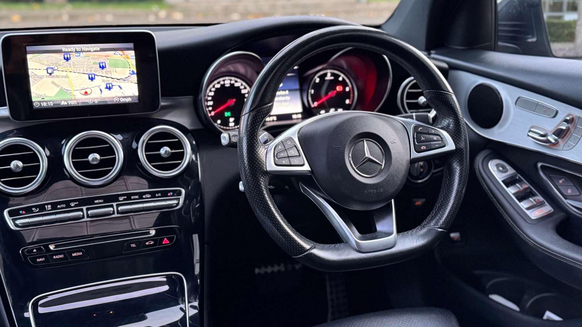 MERCEDES-BENZ GLC 2.1 GLC 220 D 4Matic AMG Line Premium Auto 4WD 5dr #1