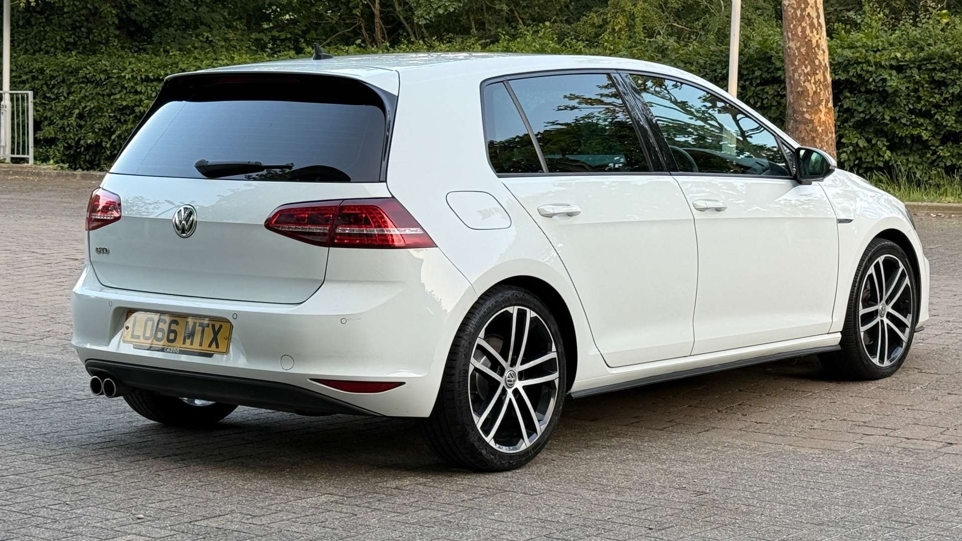 VOLKSWAGEN GOLF 2.0 Golf GTD Semi-Auto 5dr #8