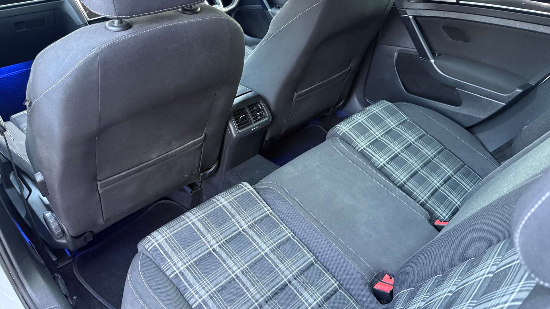 VOLKSWAGEN GOLF 2.0 Golf GTD Semi-Auto 5dr #24