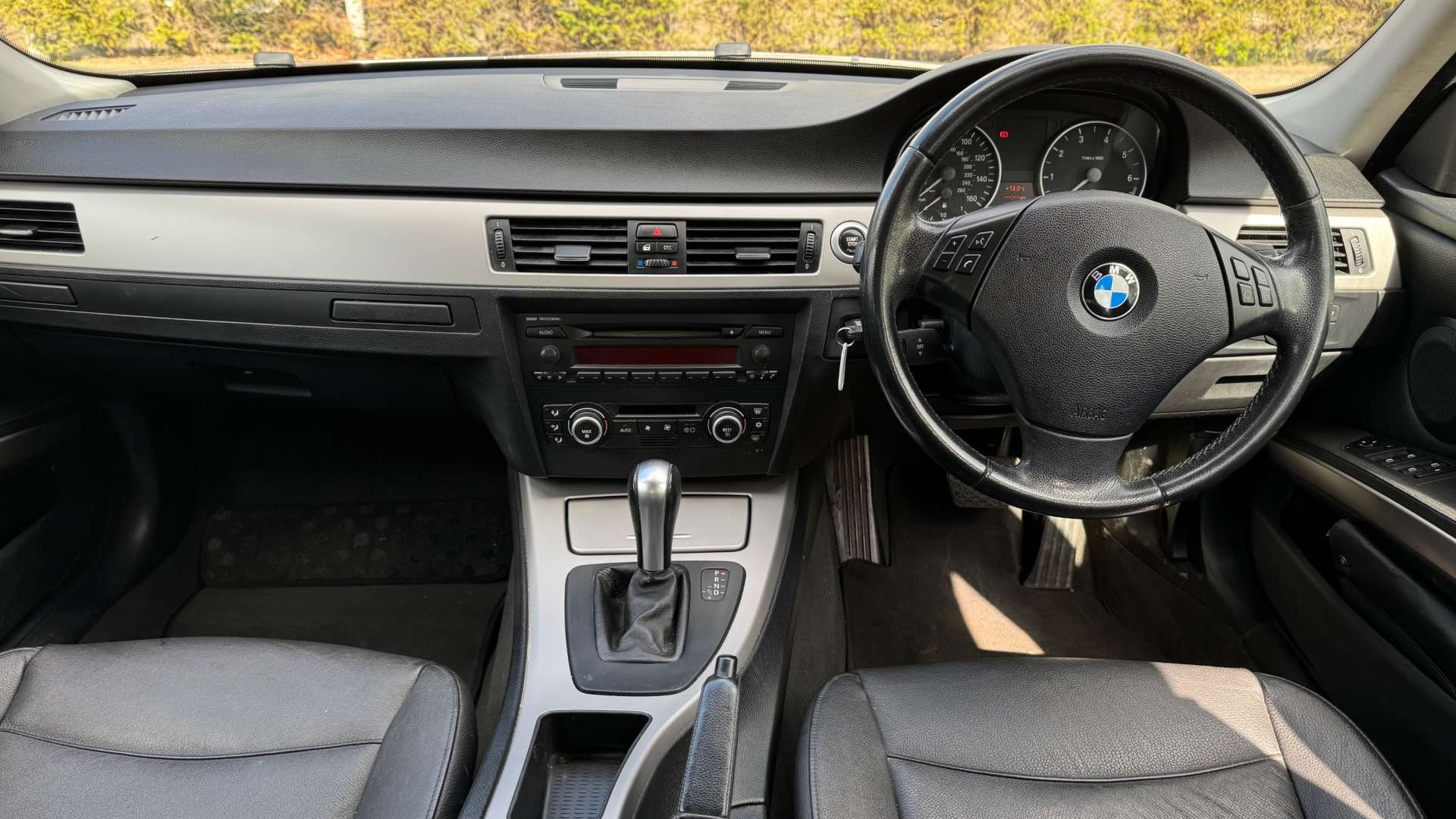 BMW 3 SERIES 2.0 320i SE Auto 4dr #1