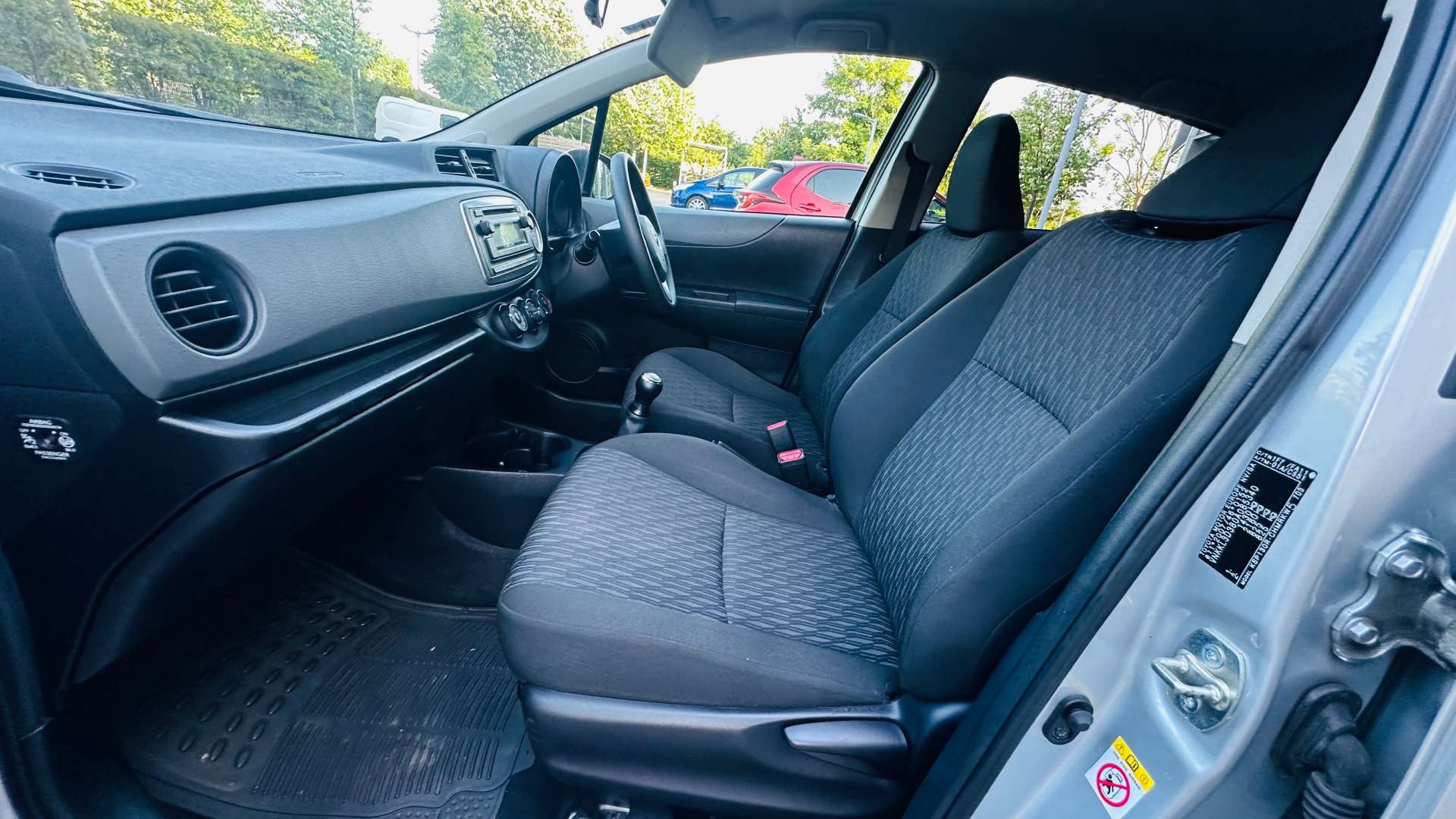 TOYOTA YARIS 1.0 Yaris Edition VVT-i 5dr #9