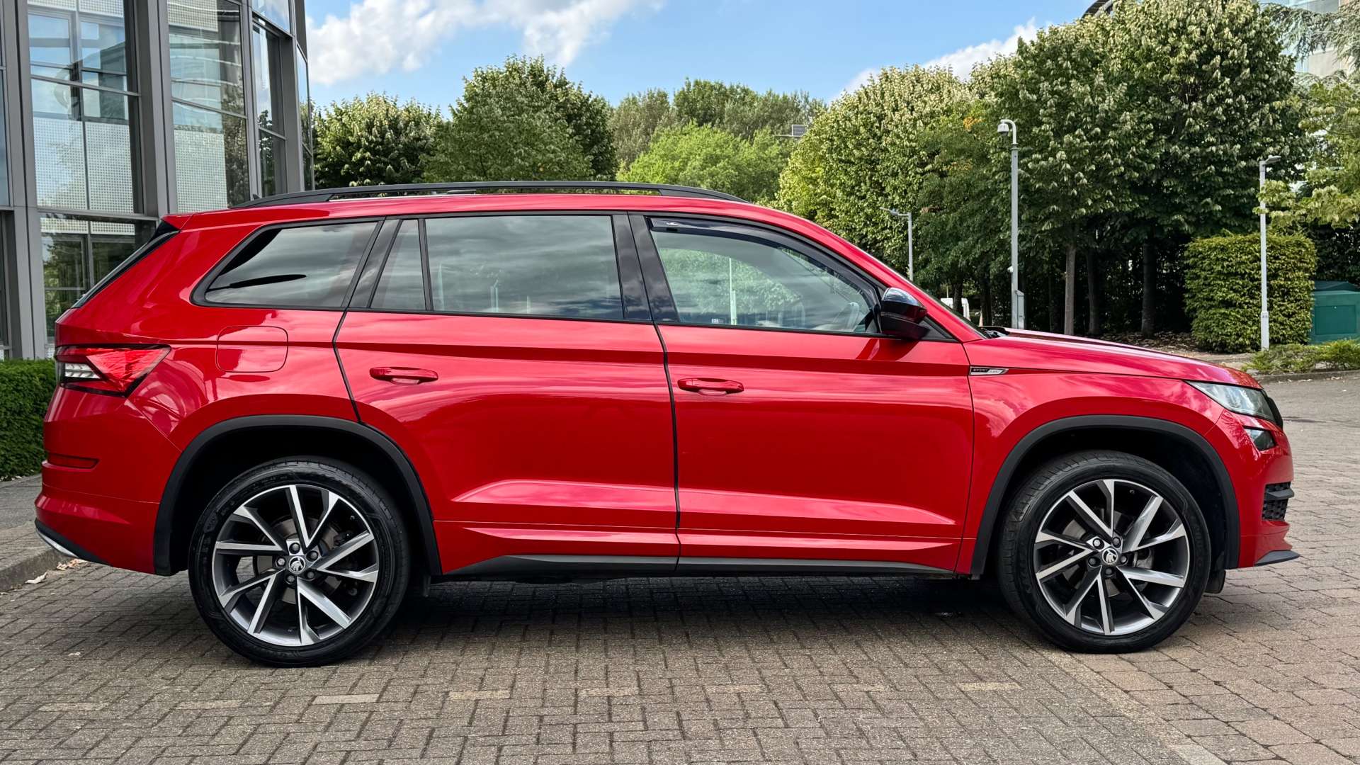 SKODA KODIAQ 2.0 Kodiaq Sportline TDI SCR 4x4 Semi-Auto 4WD 5dr #14