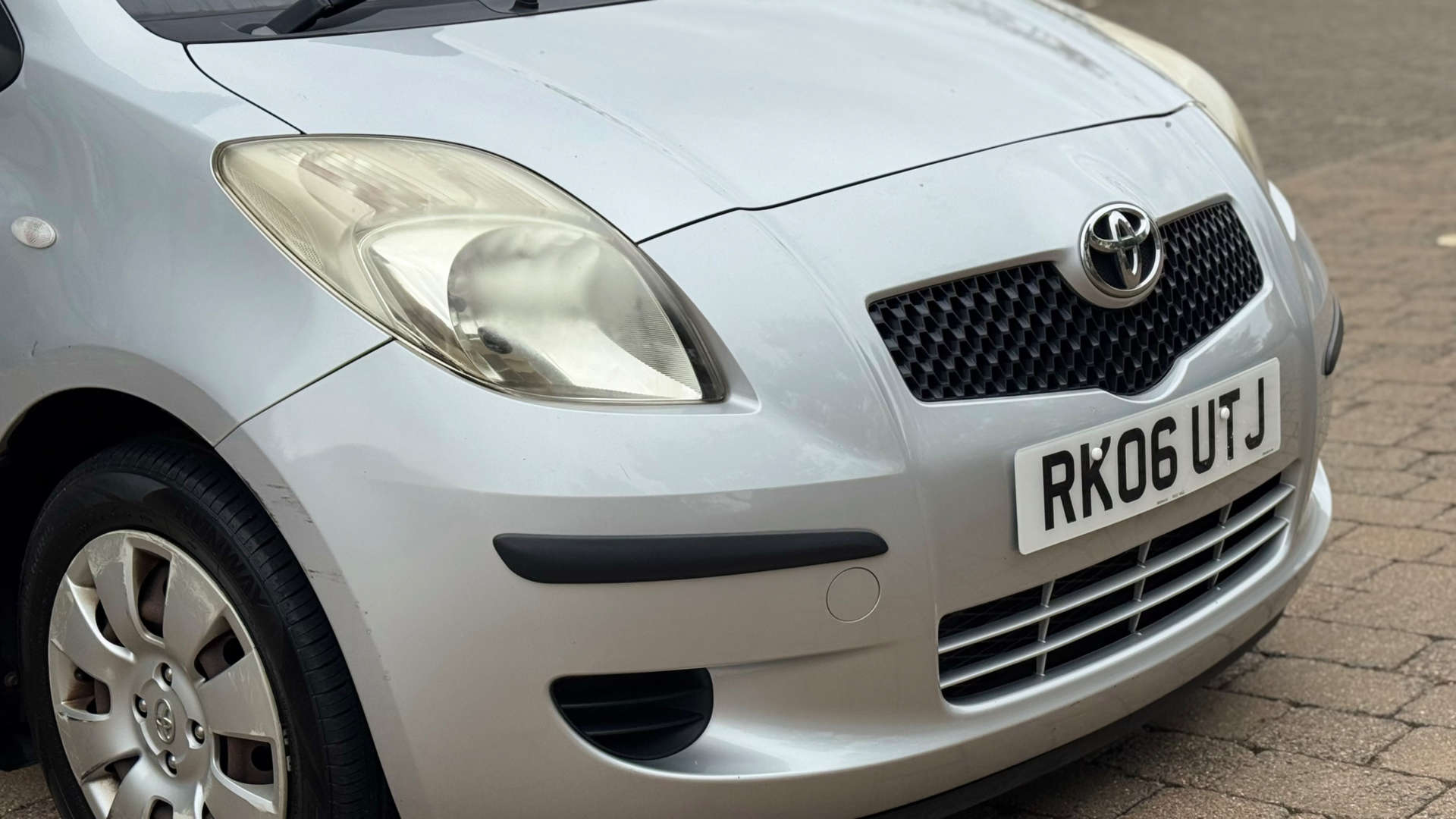 TOYOTA YARIS 1.0 Yaris T3 3dr #8