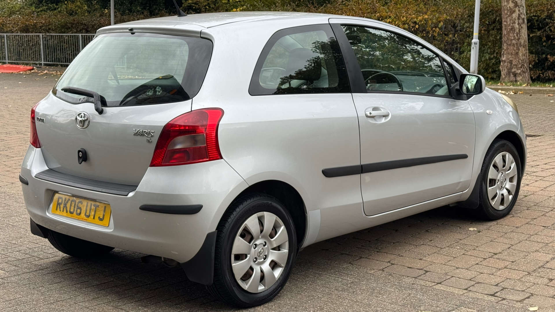 TOYOTA YARIS 1.0 Yaris T3 3dr #10