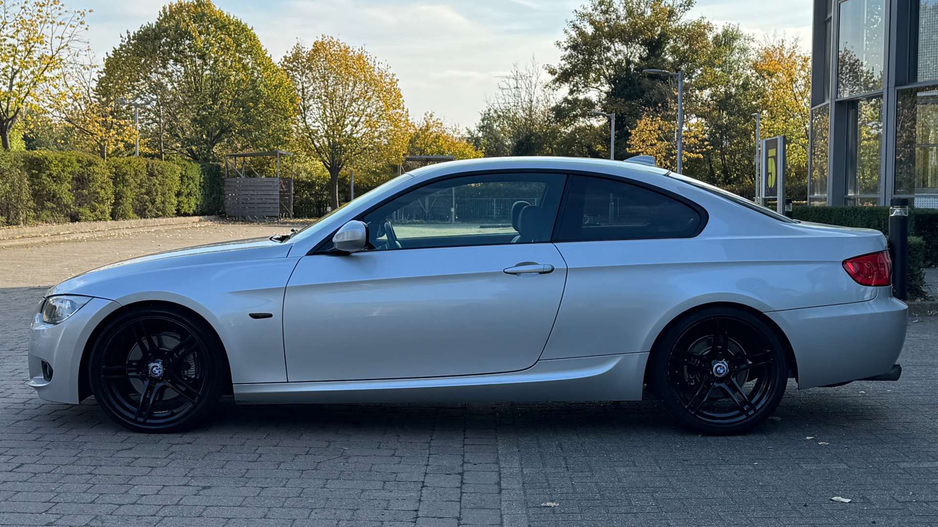 BMW 3 SERIES 3.0 325i M Sport Auto 2dr #3