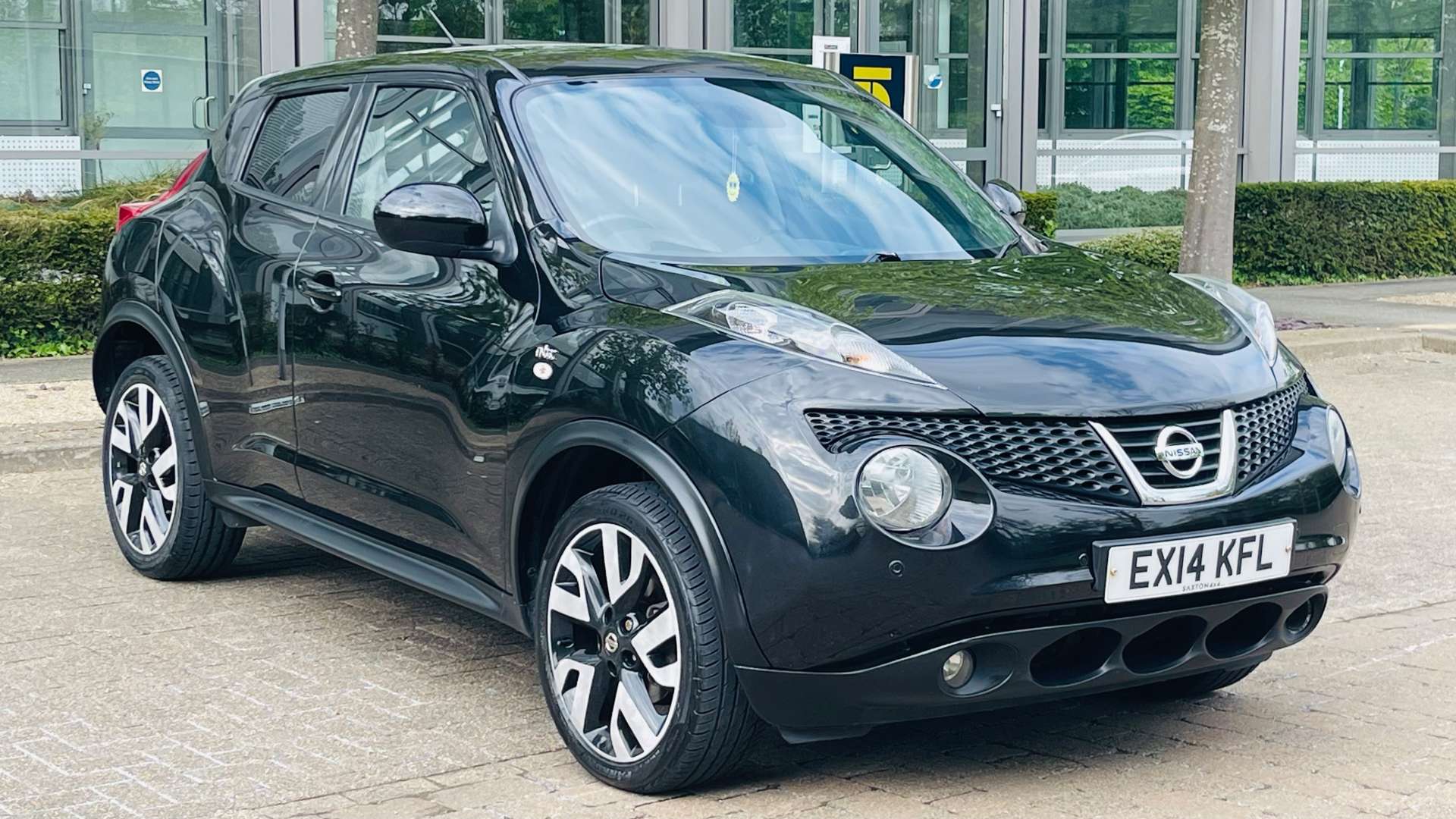 NISSAN JUKE 1.6 Juke N-Tec CVT 5dr #0