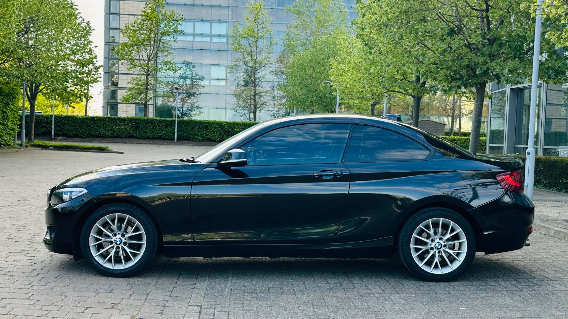 BMW 2 SERIES 2.0 218D SE Auto 2dr #2