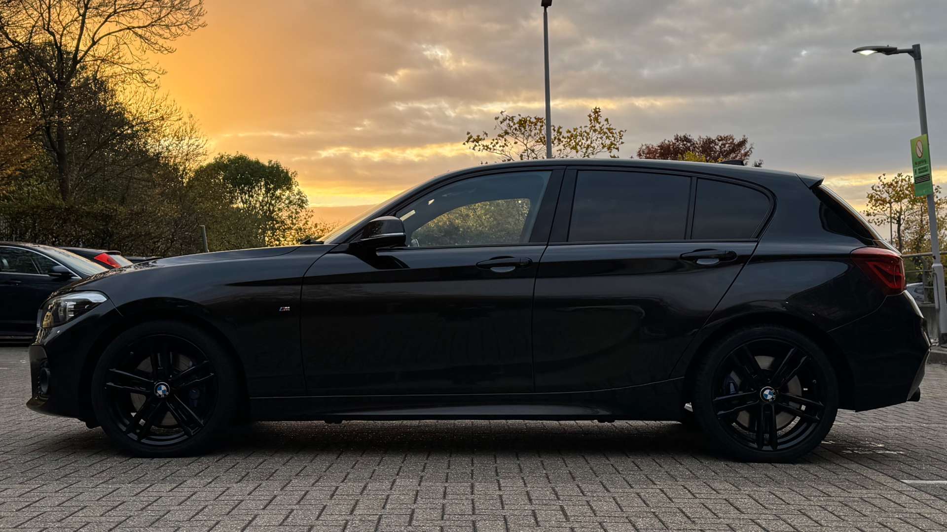 BMW 1 SERIES 2.0 118d M Sport Shadow Edition Auto 5dr #4