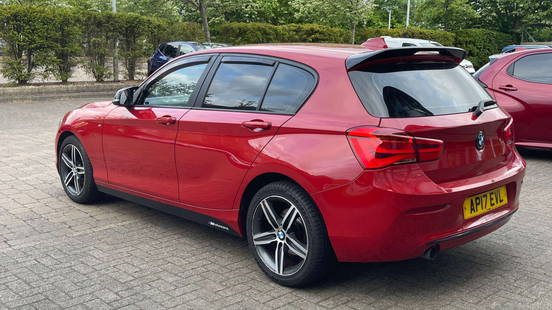 BMW 1 SERIES 1.5 118I Sport Auto 5dr #4