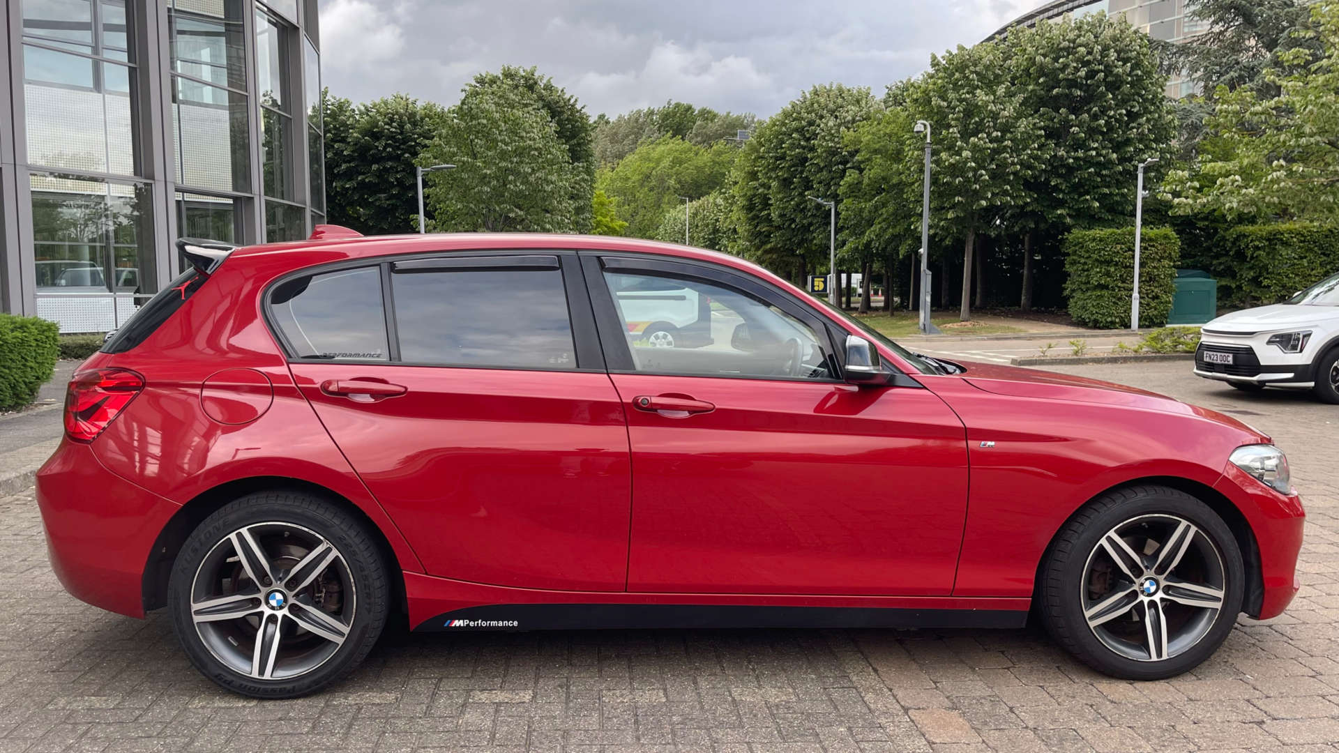 BMW 1 SERIES 1.5 118I Sport Auto 5dr #6