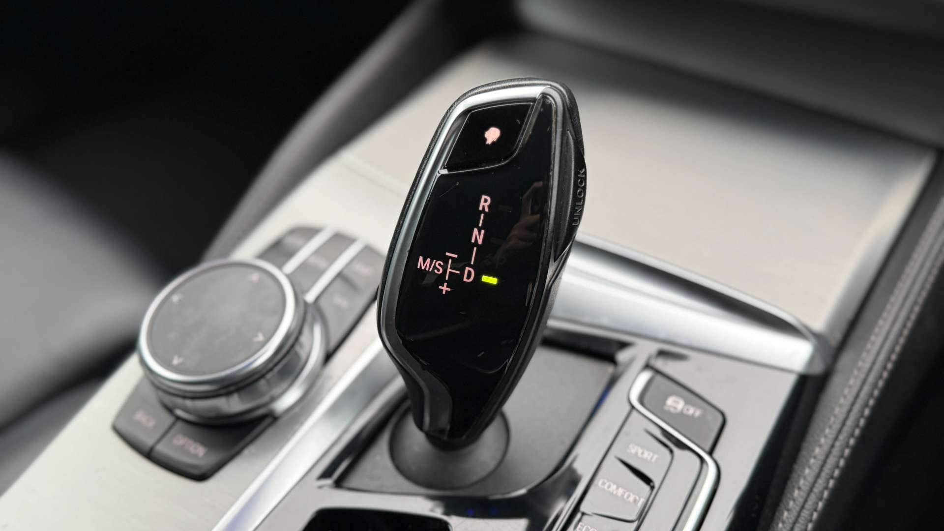 BMW 5 SERIES 3.0 530d M Sport Auto 4dr #14