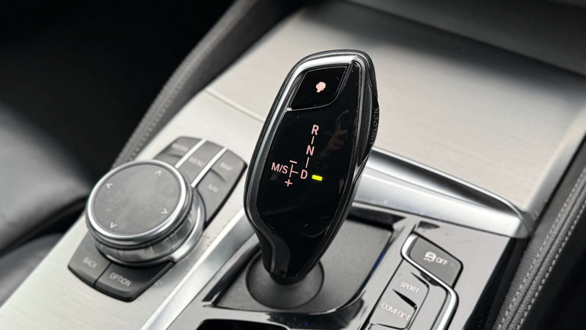 BMW 5 SERIES 3.0 530d M Sport Auto 4dr #15