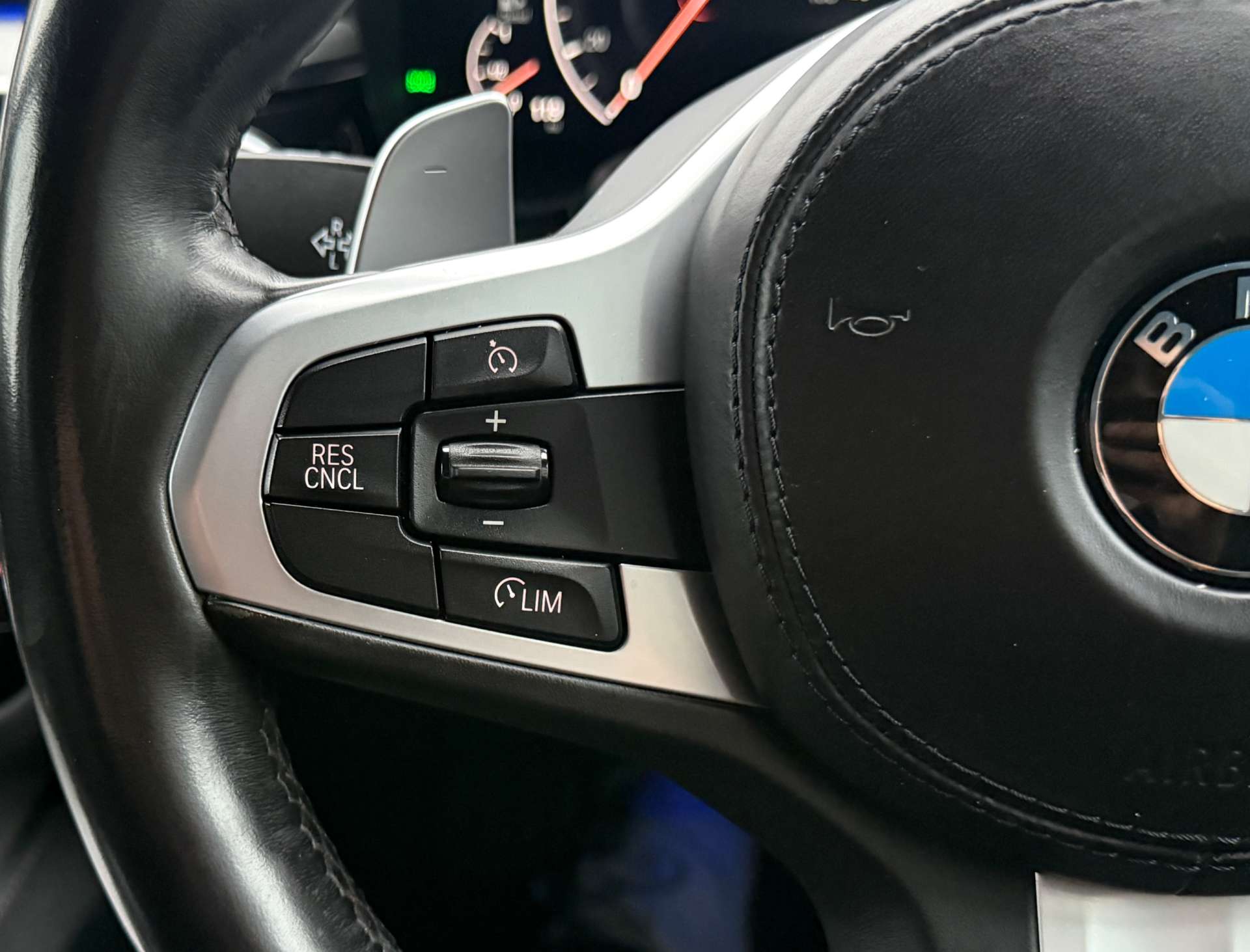 BMW 5 SERIES 3.0 530d M Sport Auto 4dr #17