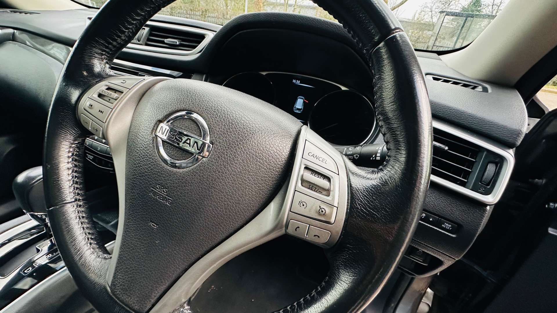 NISSAN X-TRAIL 1.6 X-Trail Tekna dCi CVT 5dr #22
