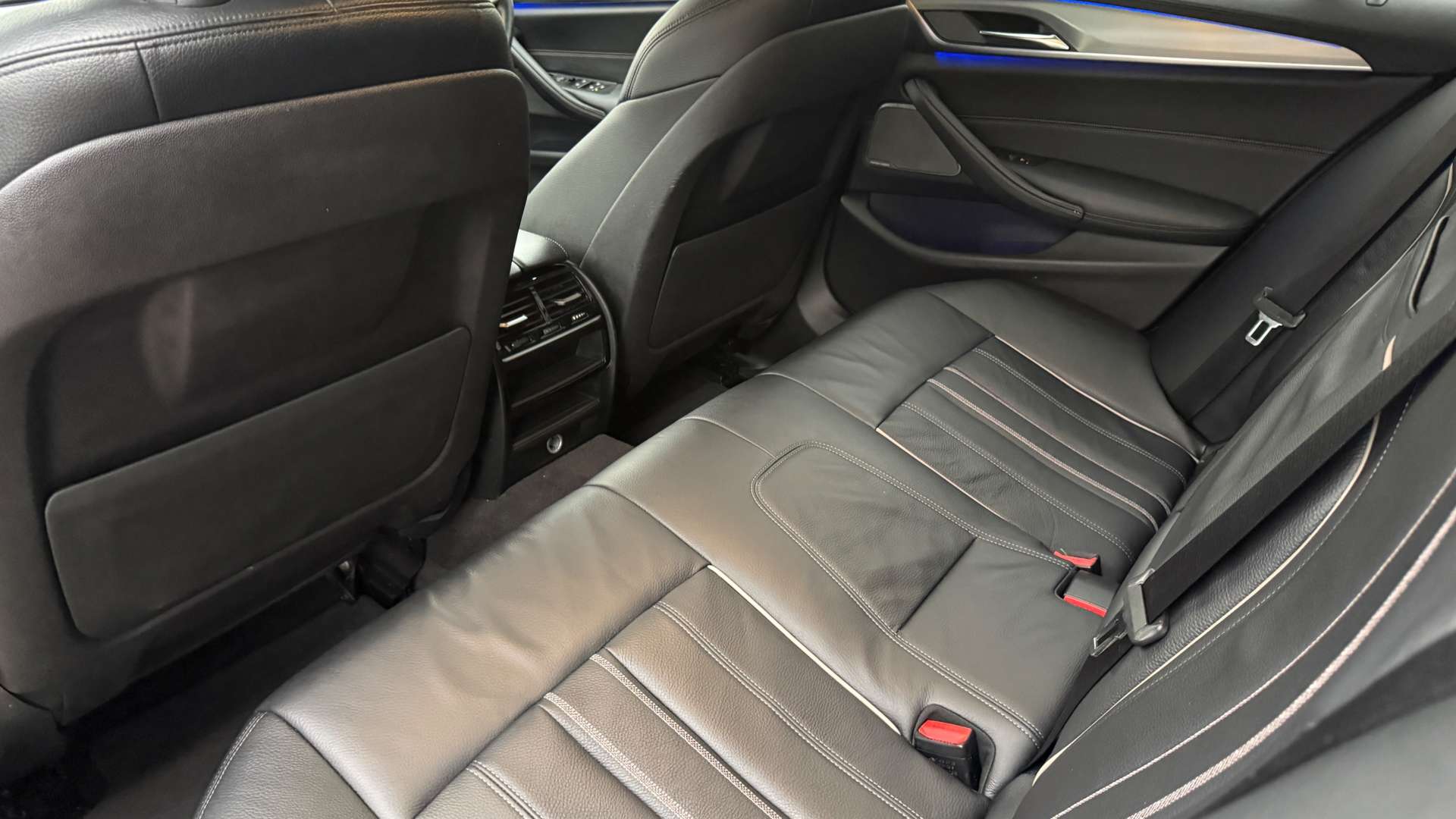 BMW 5 SERIES 3.0 530d M Sport Auto 4dr #26