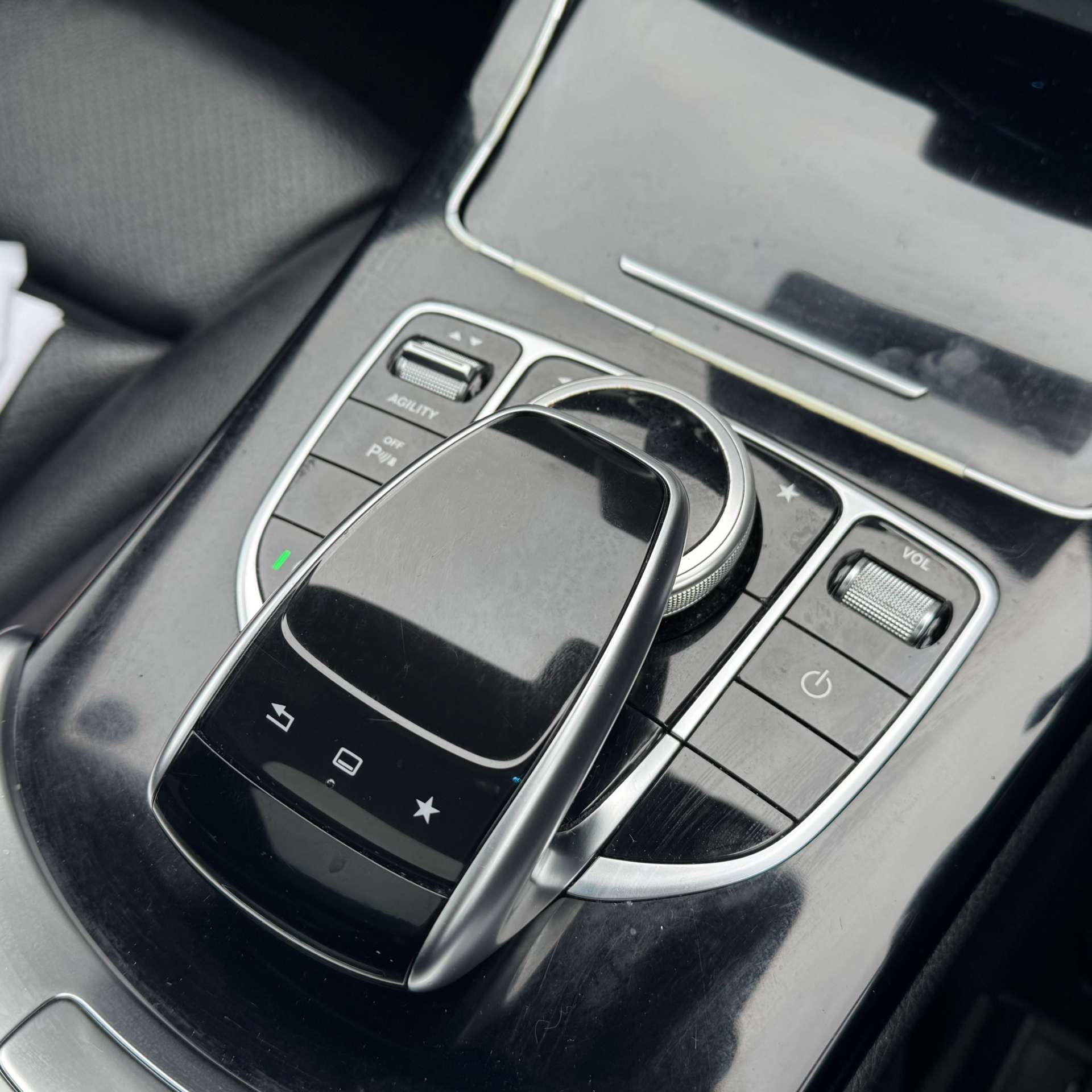 MERCEDES-BENZ C-CLASS 2.1 C220 AMG Line Premium+ Bluetec Auto 4dr #13