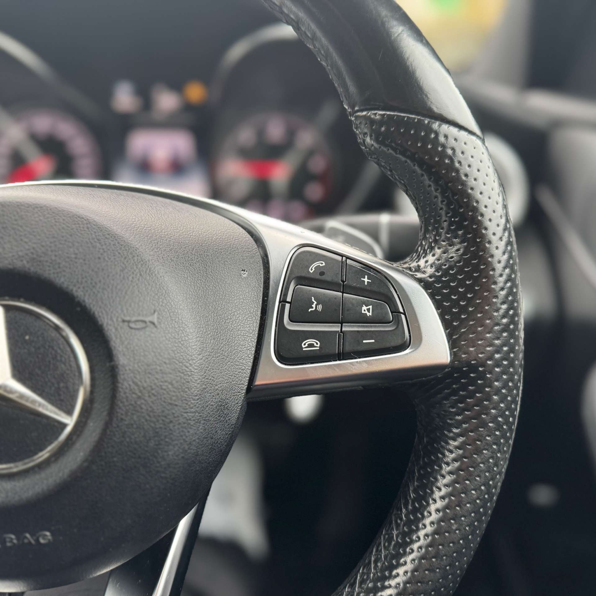 MERCEDES-BENZ C-CLASS 2.1 C220 AMG Line Premium+ Bluetec Auto 4dr #24