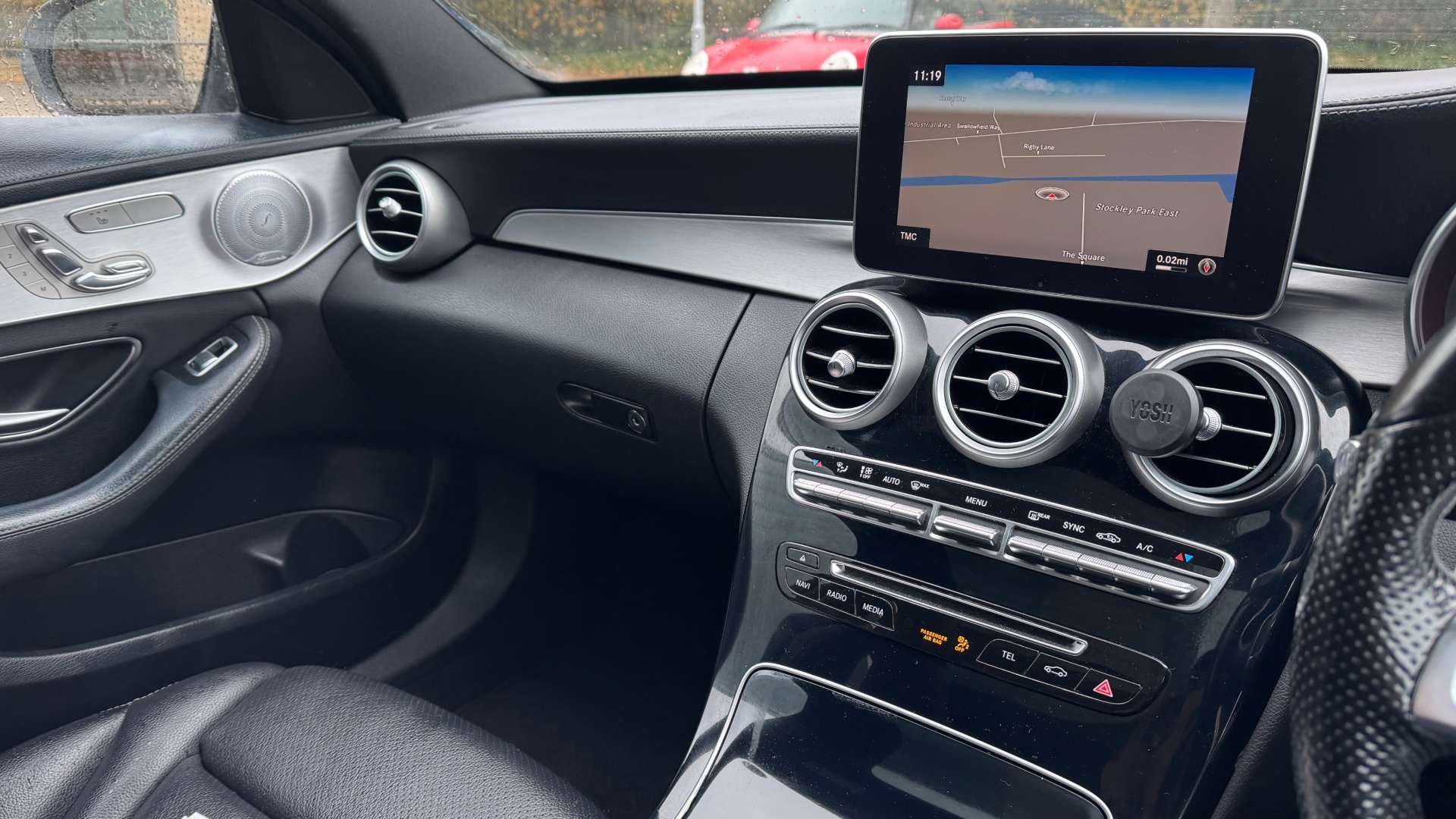 MERCEDES-BENZ C-CLASS 2.1 C220 AMG Line Premium+ Bluetec Auto 4dr #30