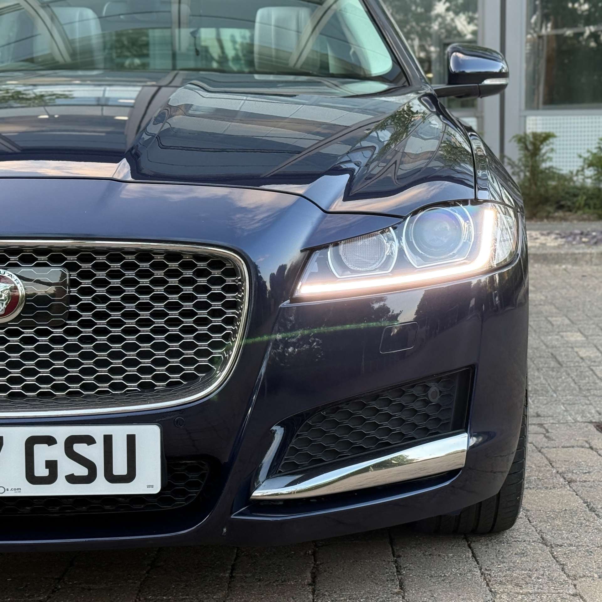 JAGUAR XF 2.0 XF Portfolio D AWD Auto 4WD 4dr #23
