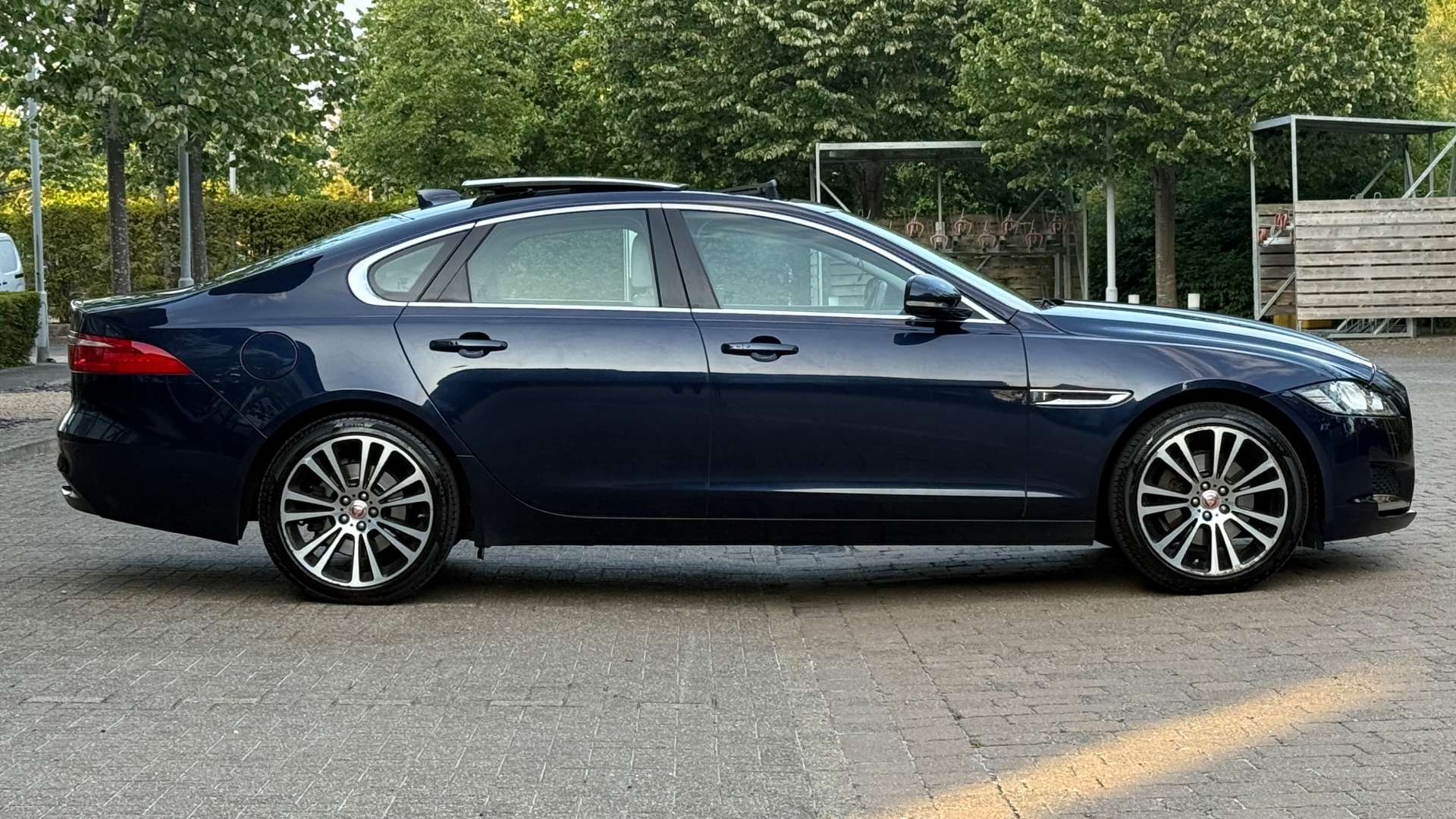 JAGUAR XF 2.0 XF Portfolio D AWD Auto 4WD 4dr #24