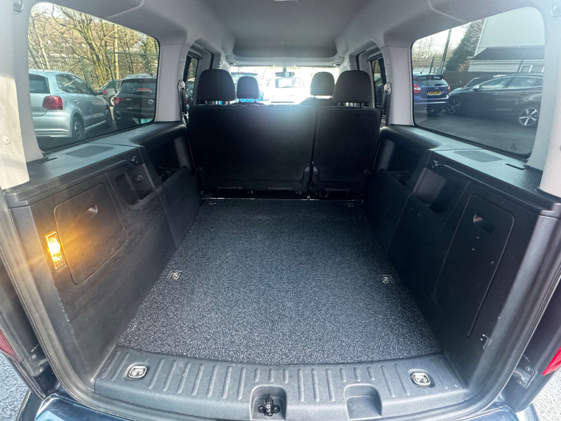 VOLKSWAGEN CADDY 2.0 Caddy Maxi C20 Life TDI Semi-Auto 5dr #14