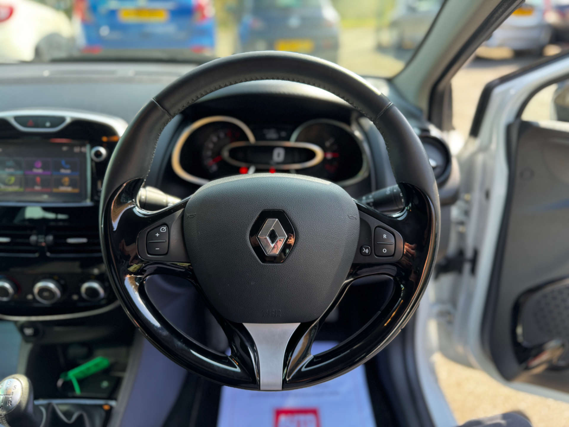 RENAULT CLIO 1.1 Clio Dynamique Nav 16v 5dr #3