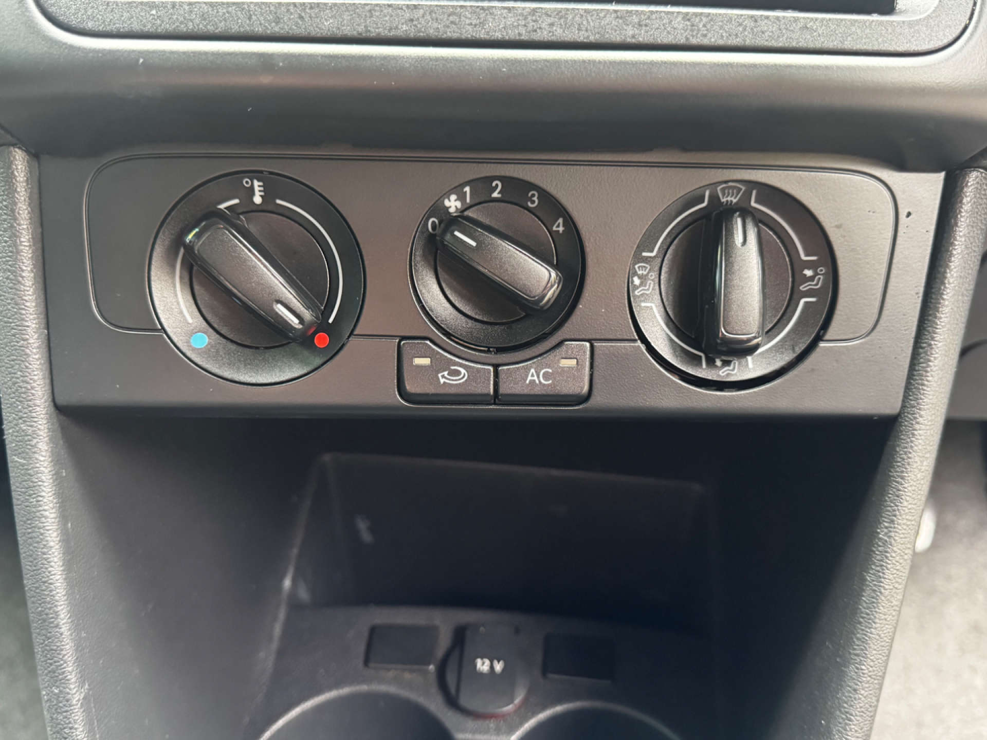 VOLKSWAGEN POLO 1.2 Polo S 60 5dr #14