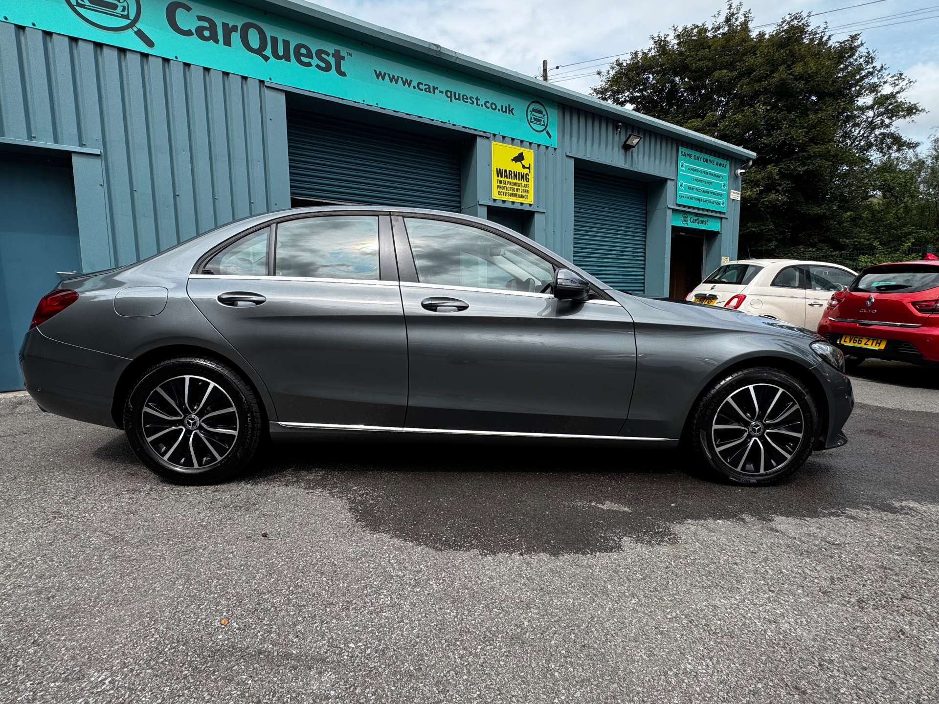MERCEDES-BENZ C-CLASS 1.6 C 200 SE D 4dr #9