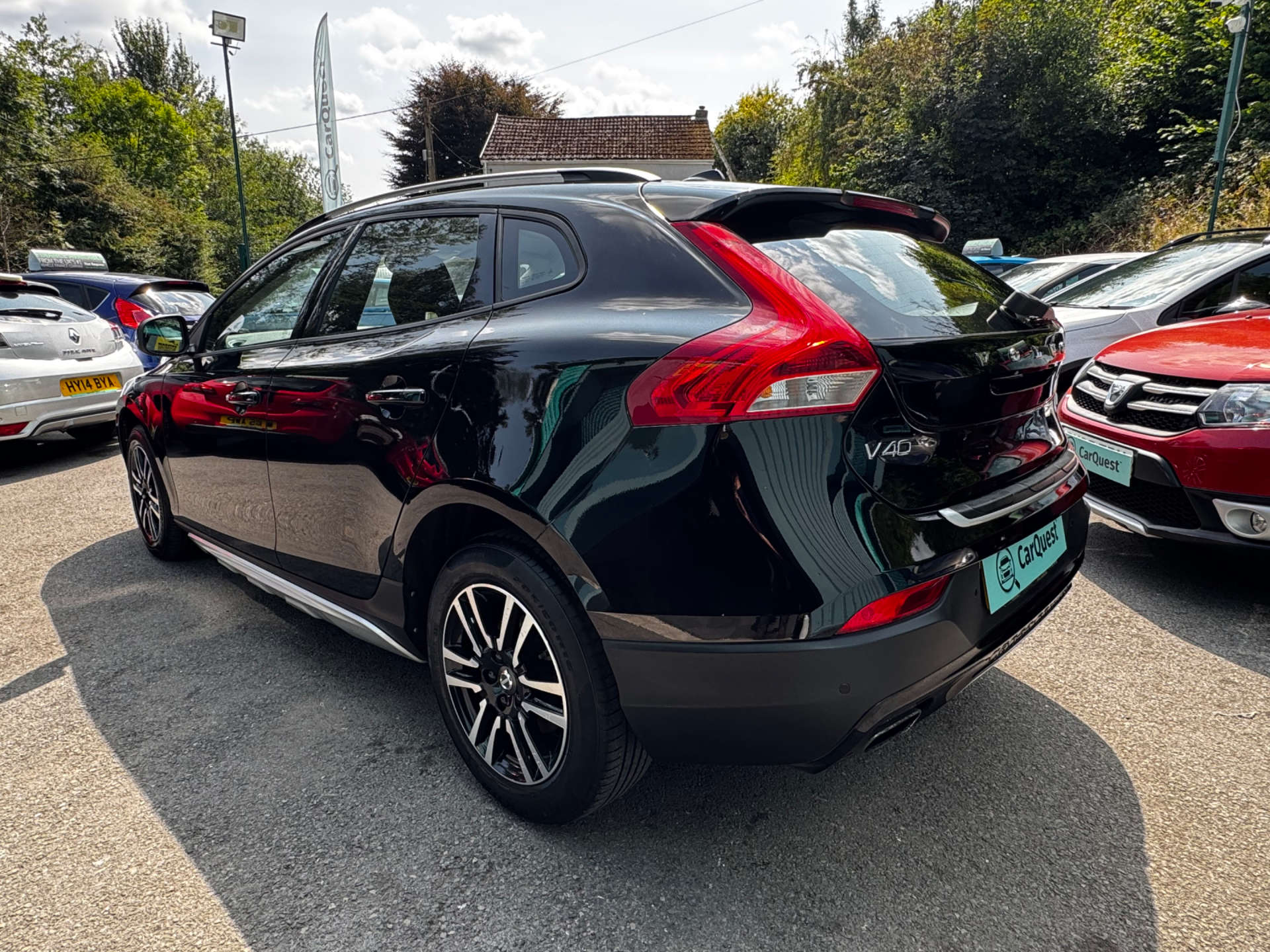 VOLVO V40 2.0 V40 Cross Country Nav+ D2 5dr #4