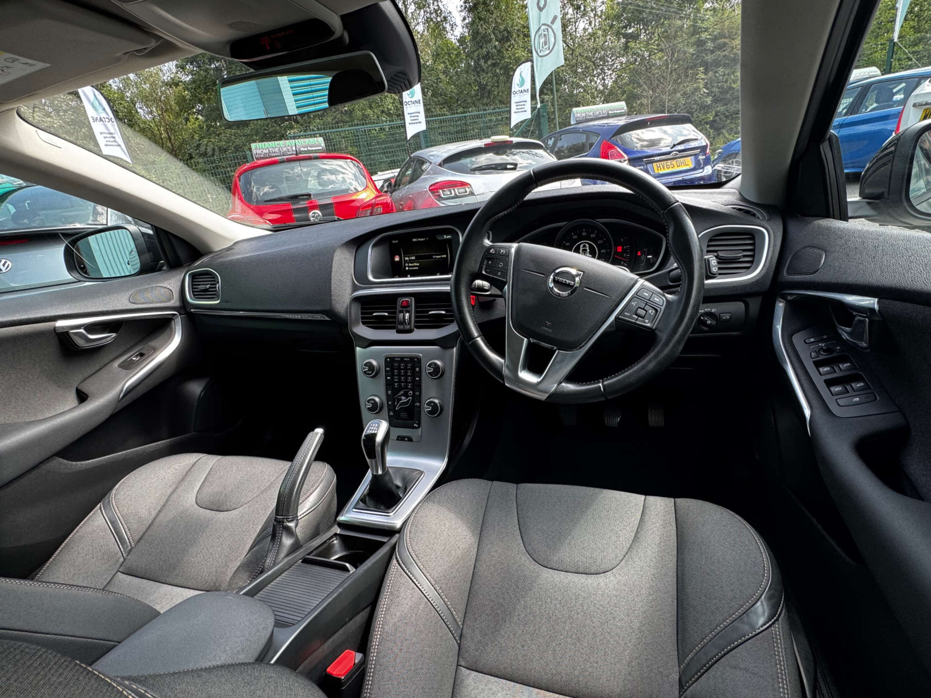 VOLVO V40 2.0 V40 Cross Country Nav+ D2 5dr #8
