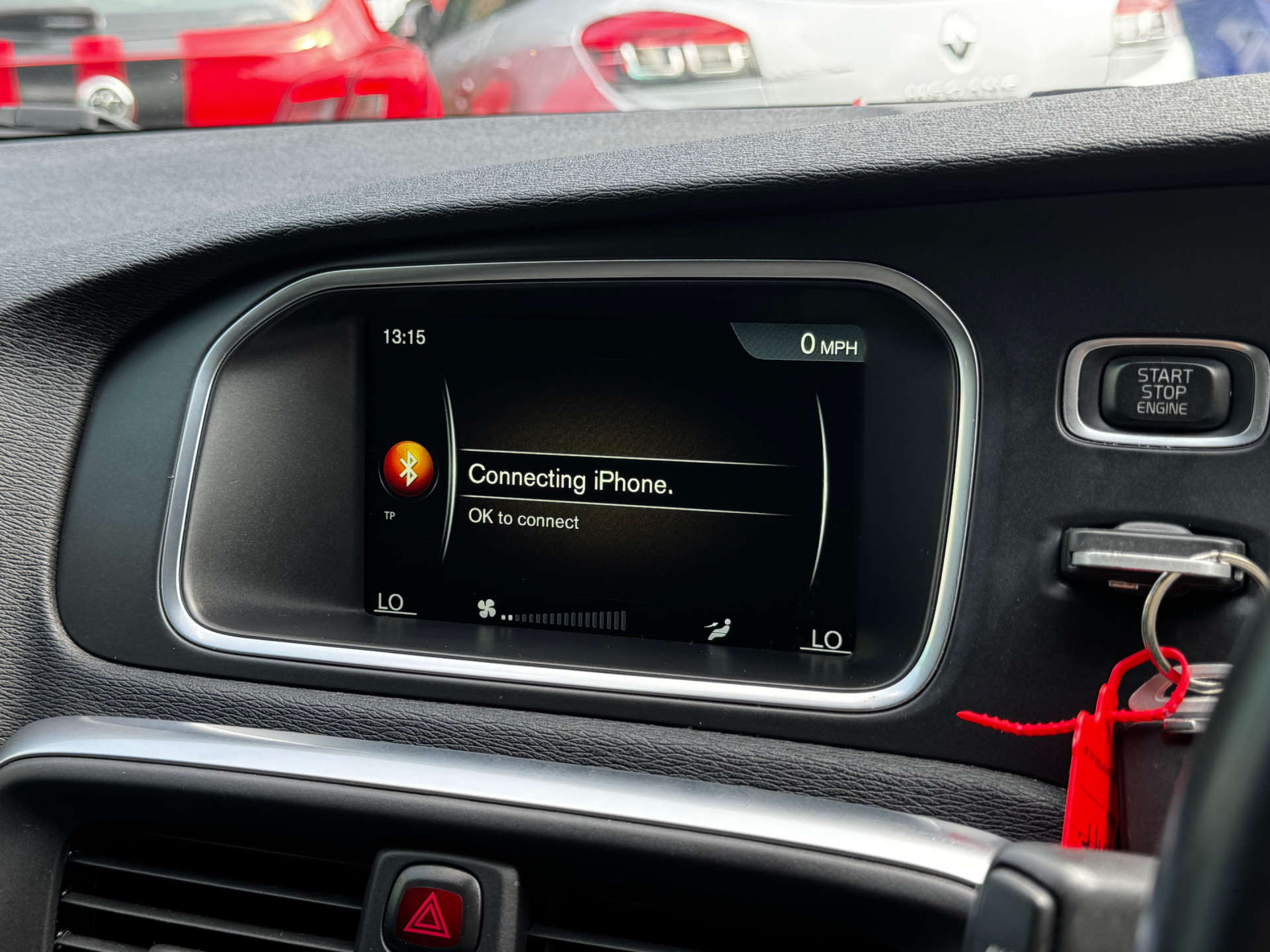 VOLVO V40 2.0 V40 Cross Country Nav+ D2 5dr #12