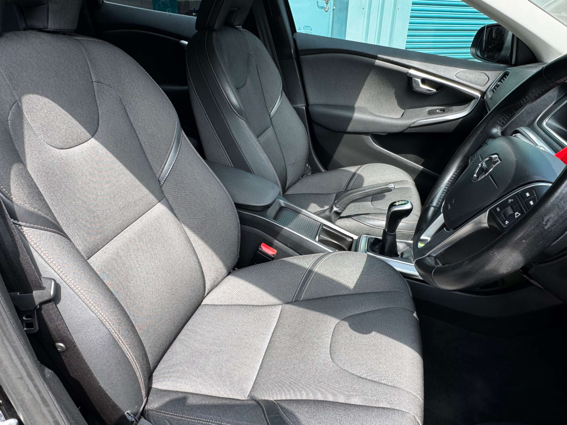 VOLVO V40 2.0 V40 Cross Country Nav+ D2 5dr #16