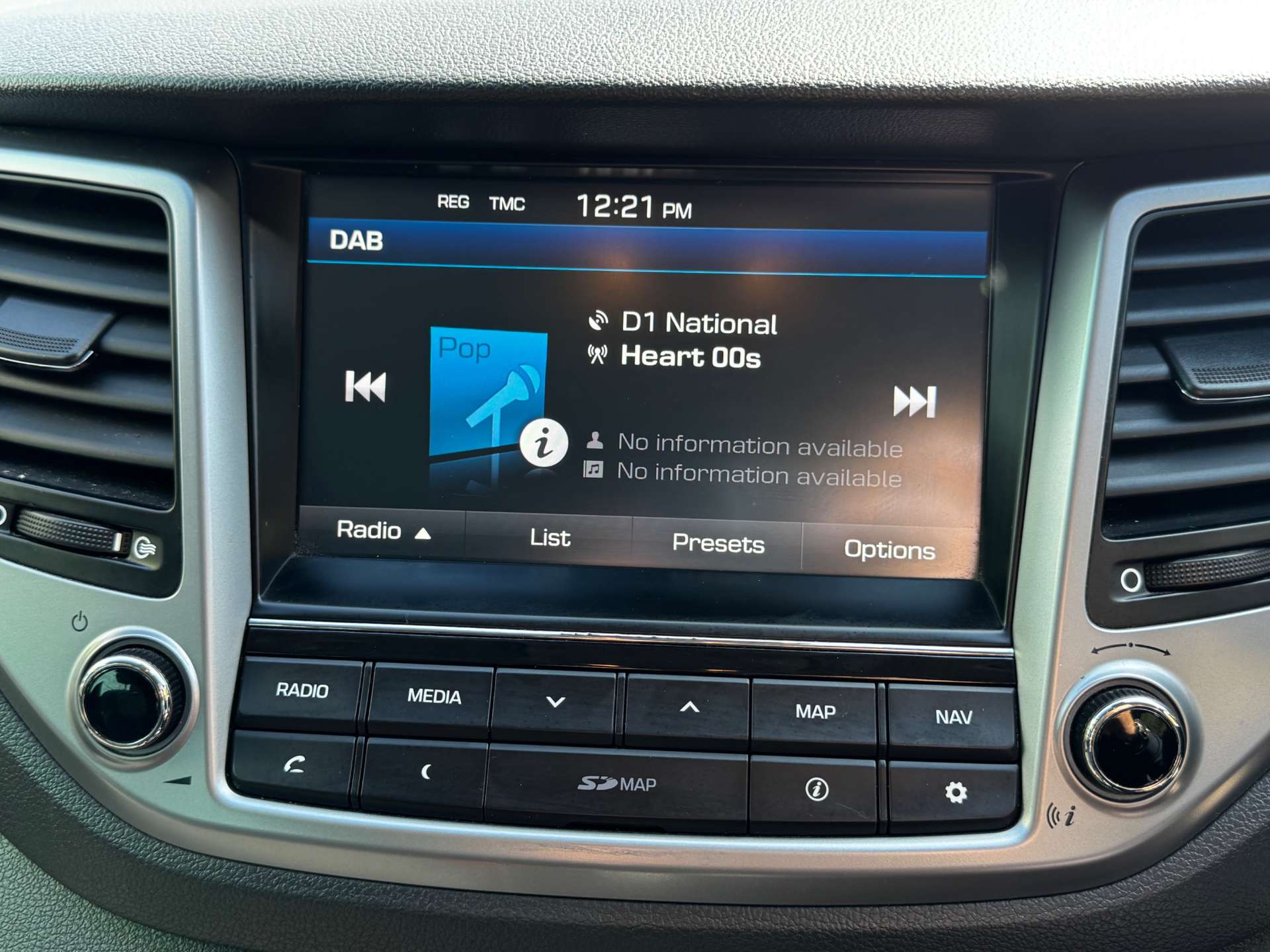 HYUNDAI TUCSON 2.0 Tucson Premium Blue Drive 2WD CRDi 5dr #11