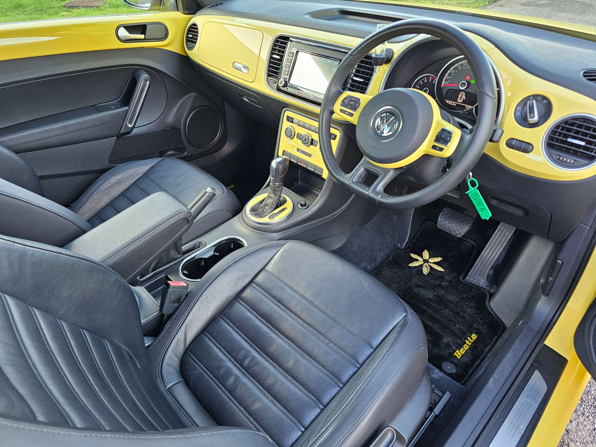 VOLKSWAGEN BEETLE 1.2 TSI Design DSG Euro 5 3dr #8