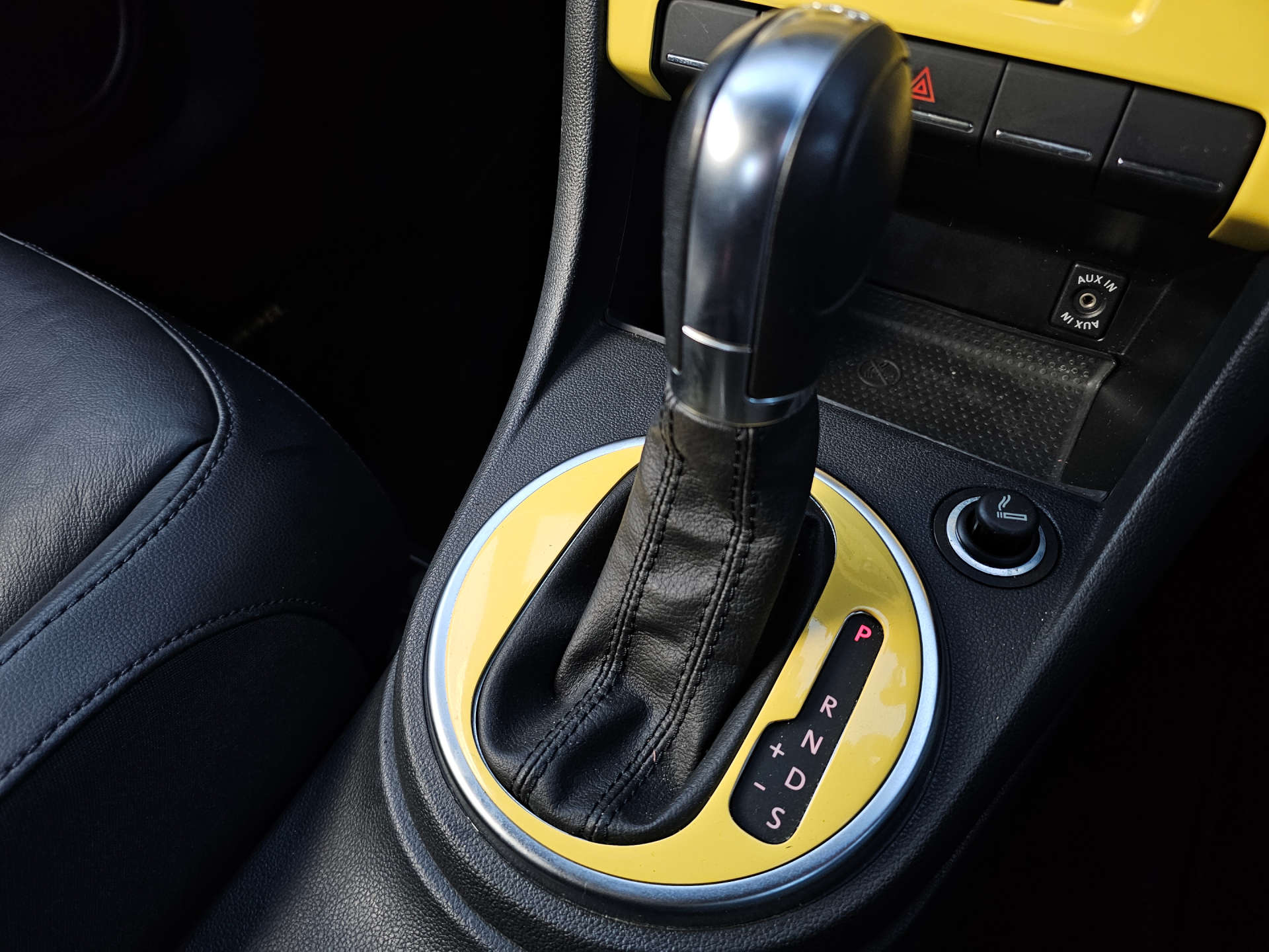 VOLKSWAGEN BEETLE 1.2 TSI Design DSG Euro 5 3dr #18