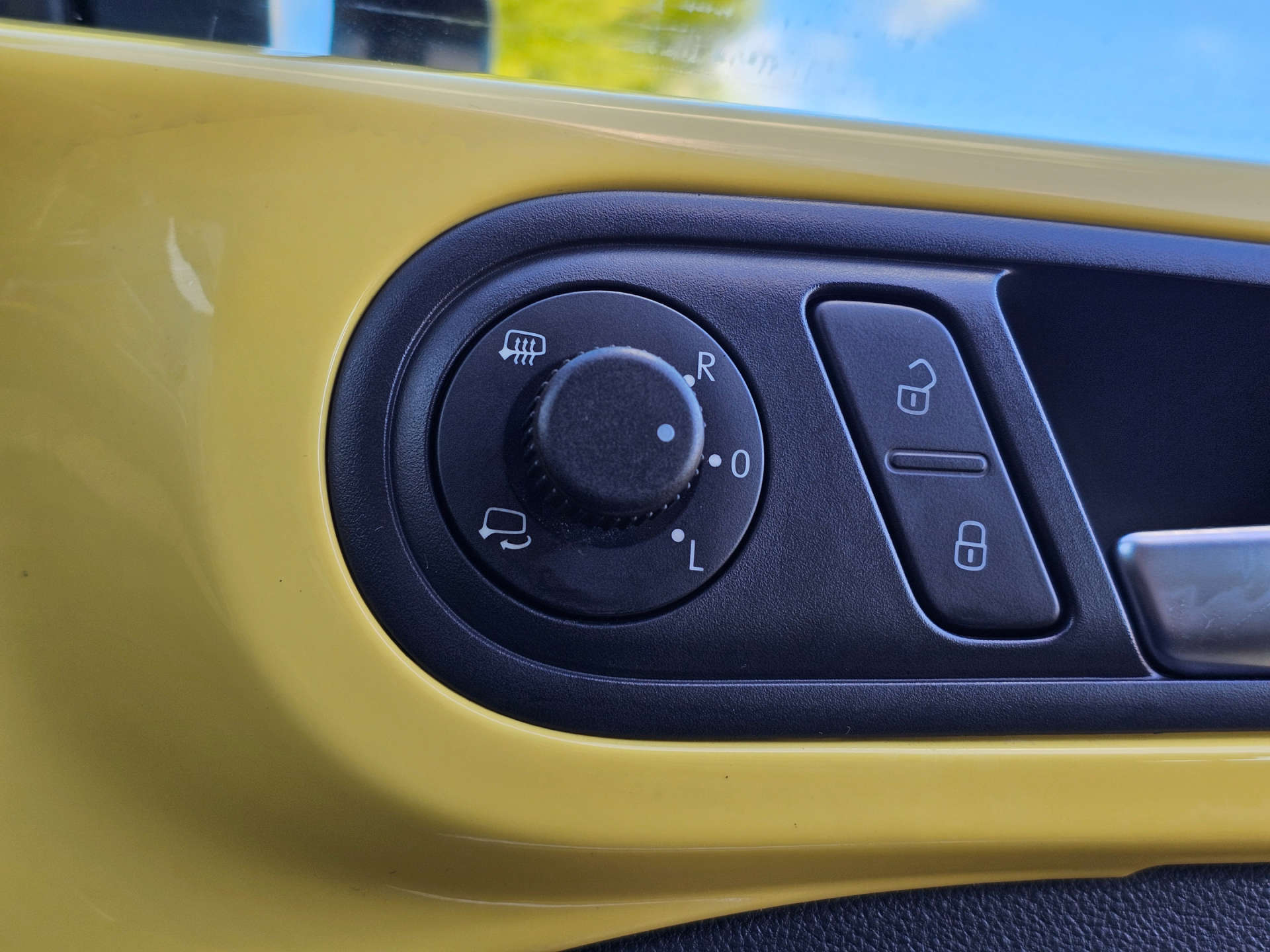 VOLKSWAGEN BEETLE 1.2 TSI Design DSG Euro 5 3dr #19